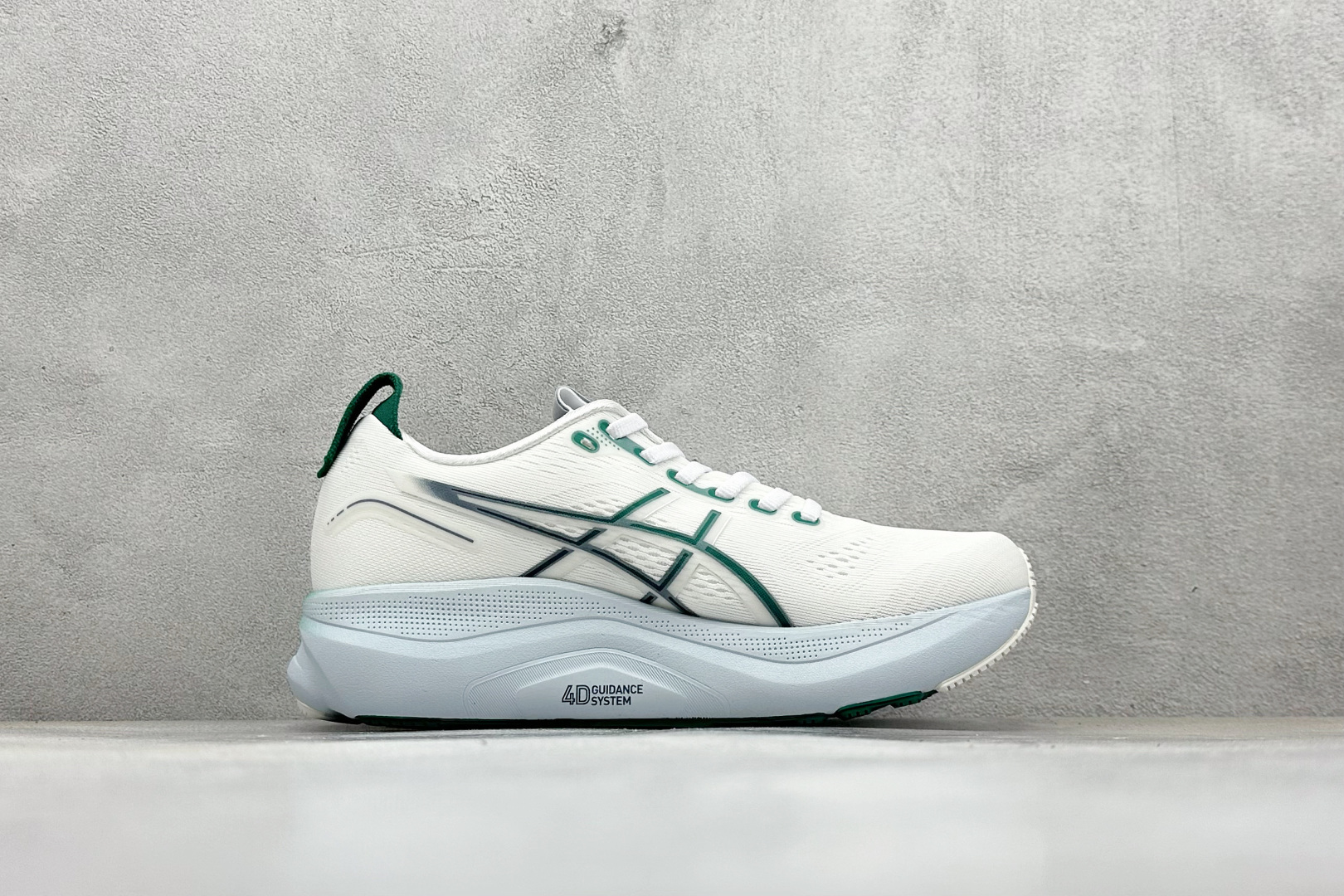 180 Asics Gel-Kayano 31代 运动休闲透气专业跑鞋 1011C052-102