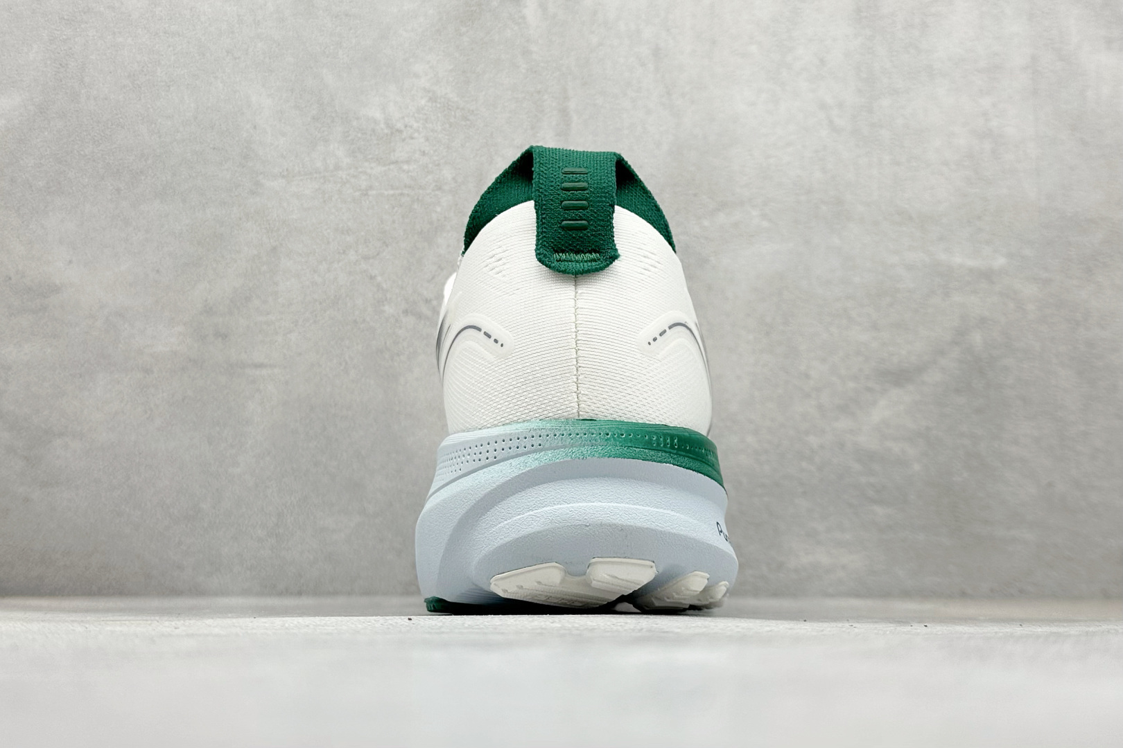 180 Asics Gel-Kayano 31代 运动休闲透气专业跑鞋 1011C052-102