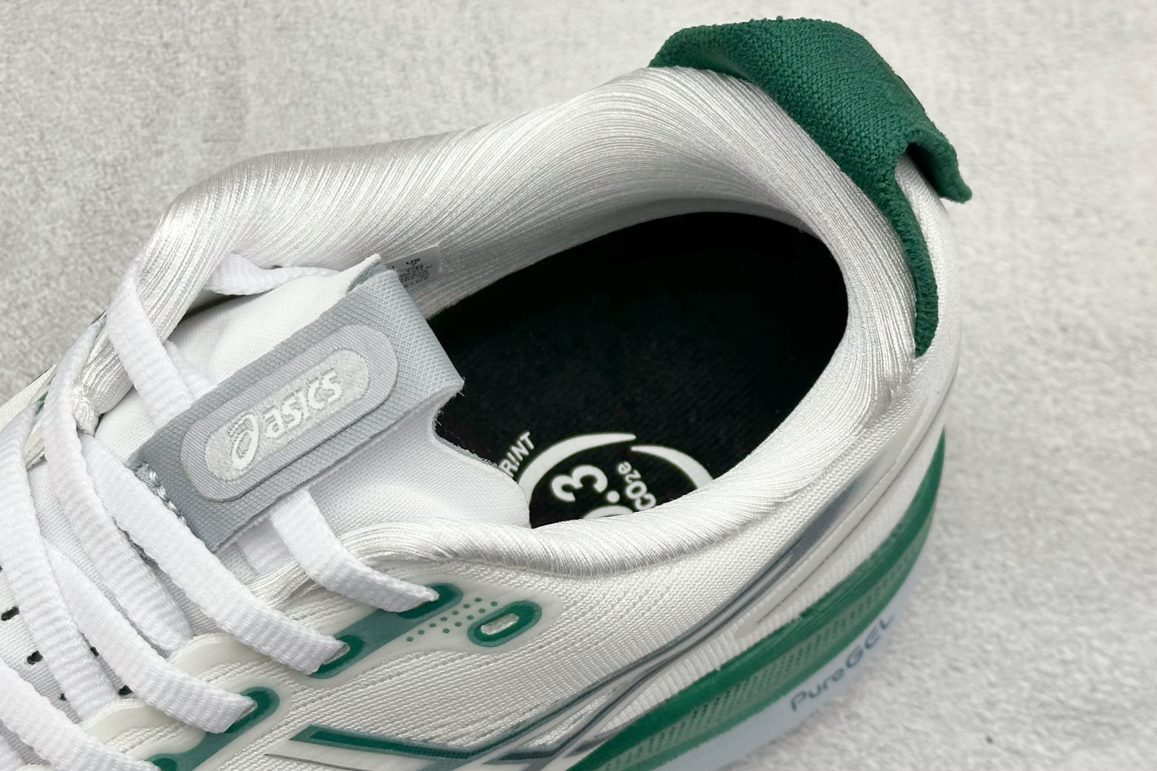 180 Asics Gel-Kayano 31代 运动休闲透气专业跑鞋 1011C052-102