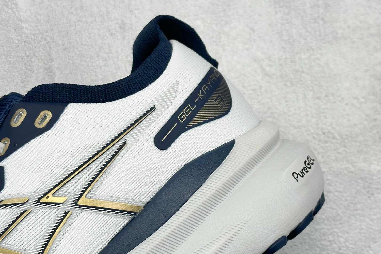 180 Asics Gel-Kayano 31代 运动休闲透气专业跑鞋 1011B995-021