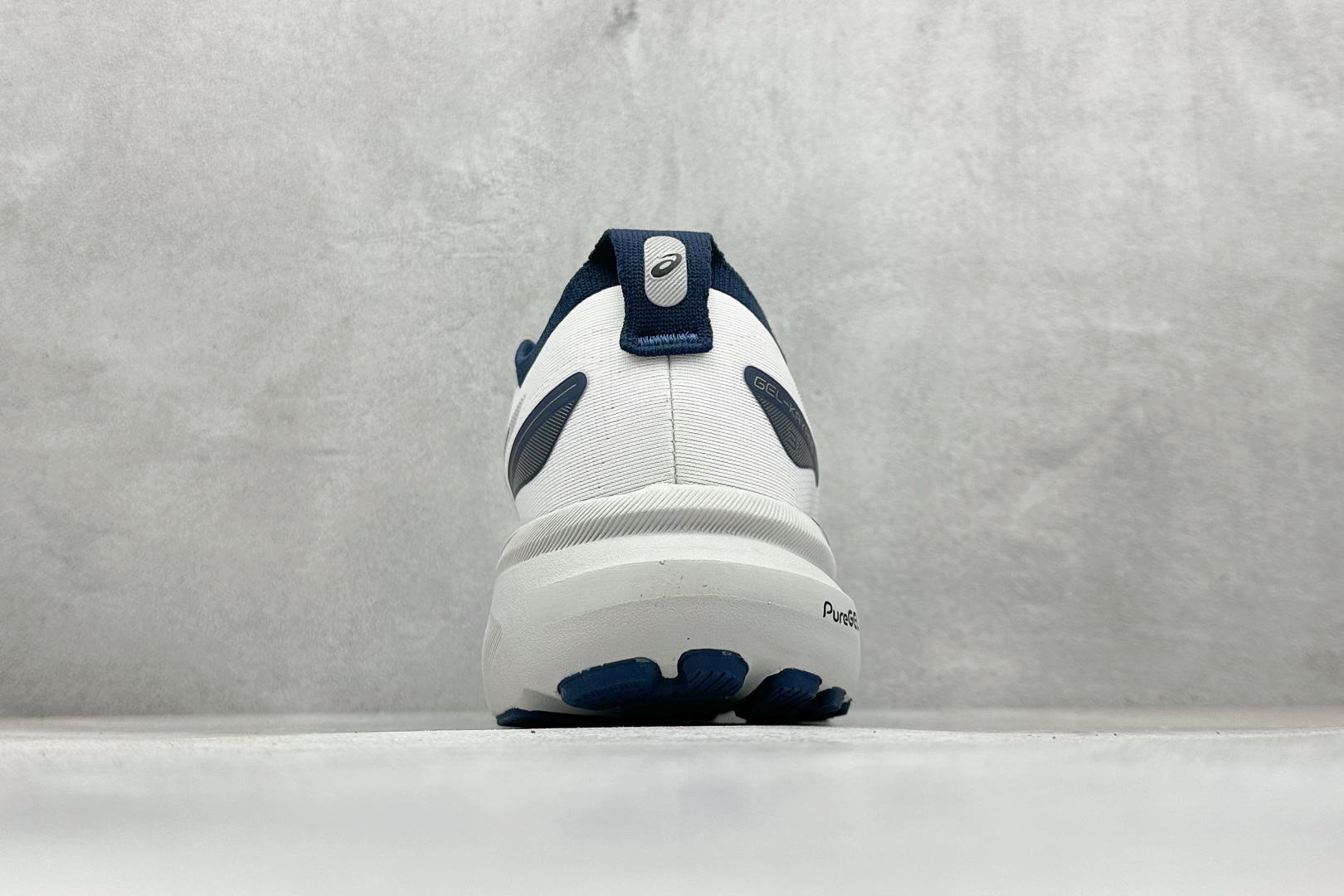 180 Asics Gel-Kayano 31代 运动休闲透气专业跑鞋 1011B995-021