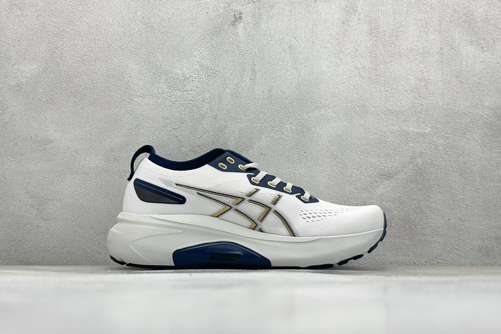 180 Asics Gel-Kayano 31代 运动休闲透气专业跑鞋 1011B995-021