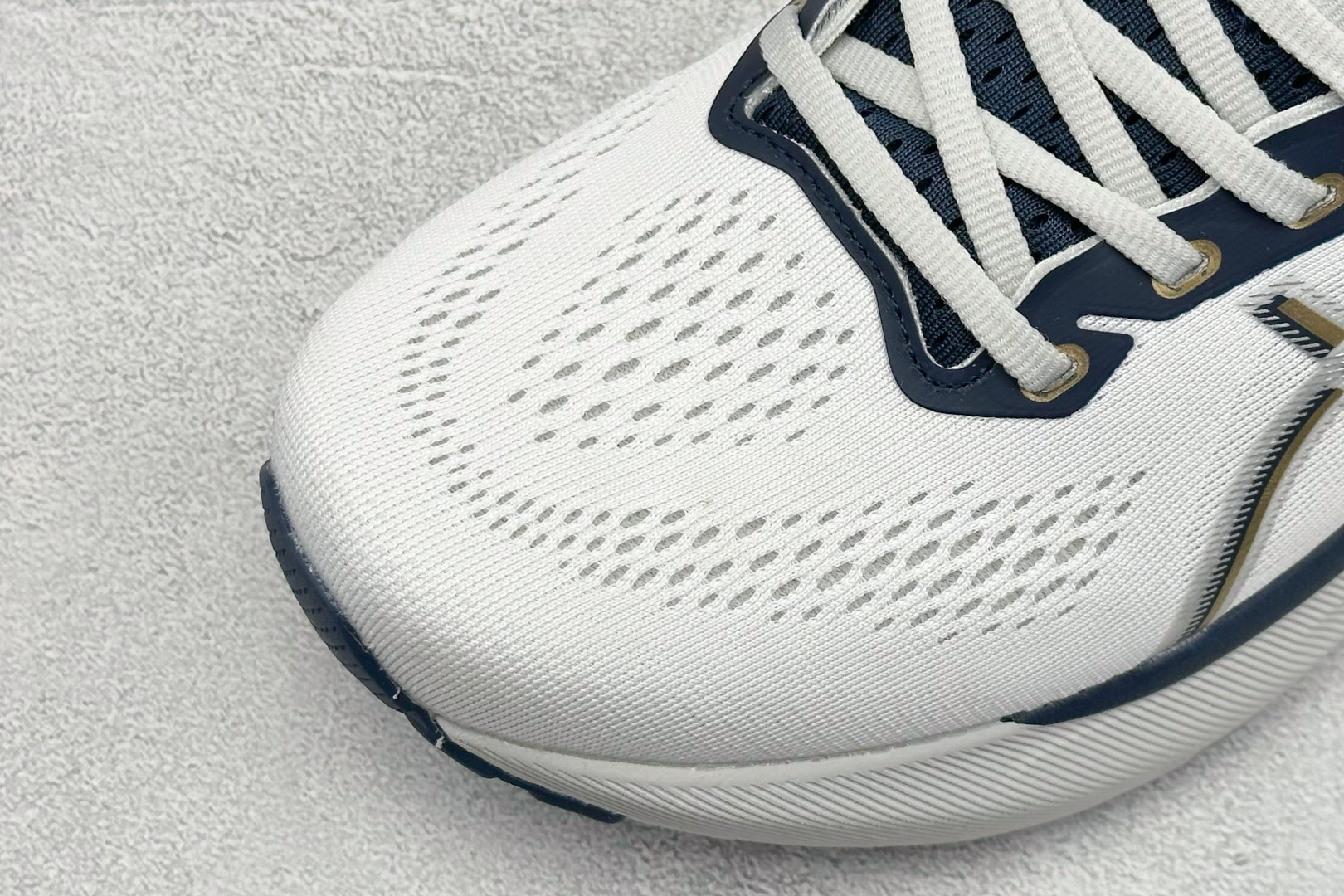 180 Asics Gel-Kayano 31代 运动休闲透气专业跑鞋 1011B995-021