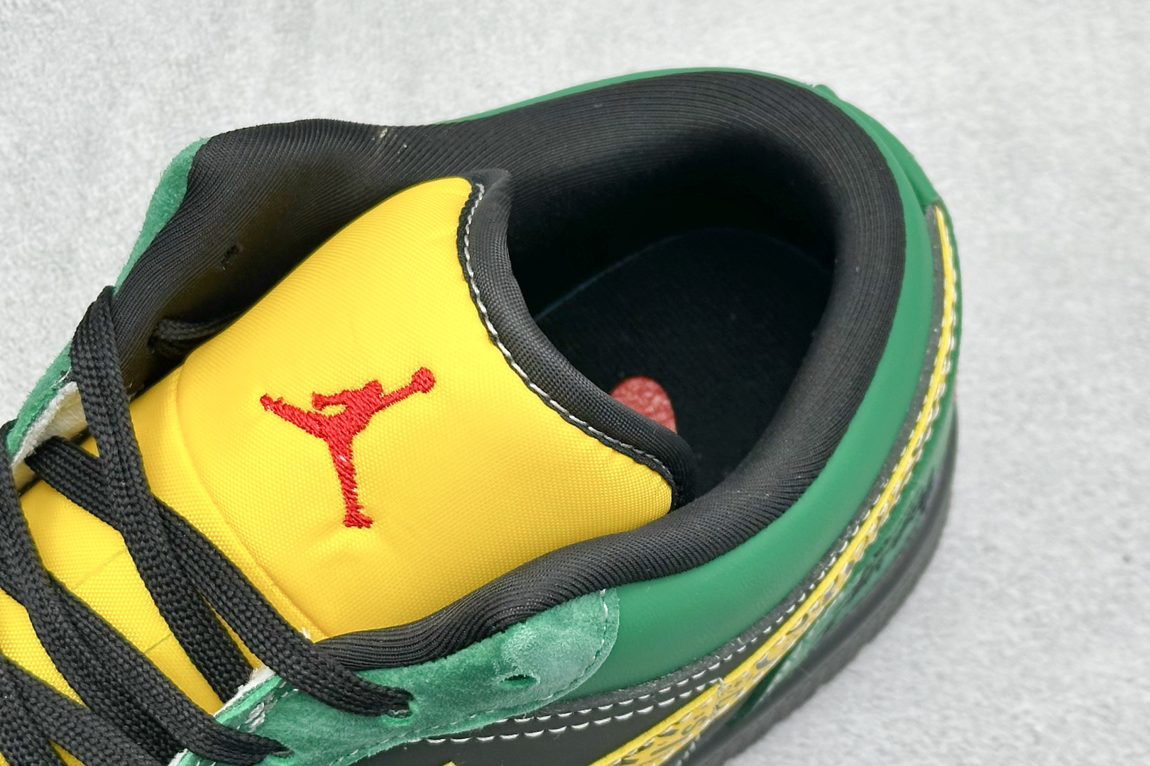 XC版NK AIR JORDAN 1 LOW斯图西联名 低帮休闲板鞋 LR8888-011