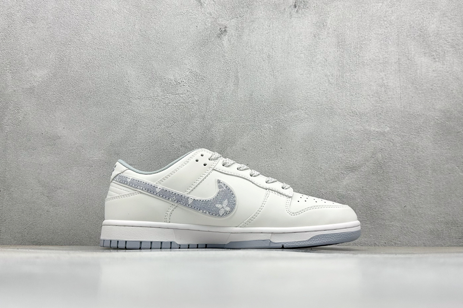 XC版Nike SB Dunk Low LV联名 灰牛仔勾 周年高端定制 低帮休闲板鞋 CS1688-126