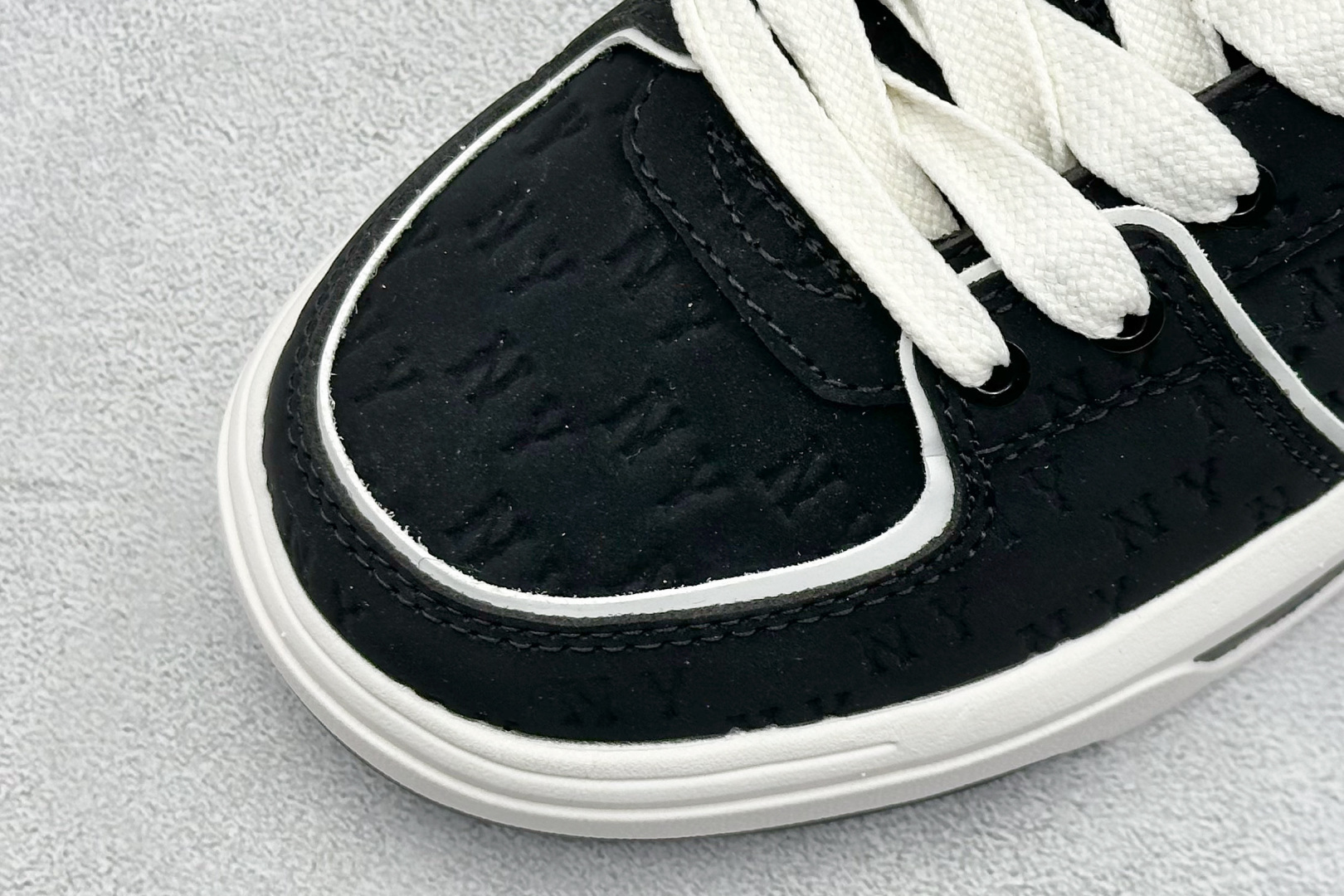 180 MLB CHUNKY LINER EMBO MONOGRAM 纽约洋基队 潮流时尚厚底运动鞋 3ASXE025N-Chinese UA Cheap High Quatity Brand Clothes Bags handbags Sneakers wholesale wholesaler seller from China Factory suppliers Fashion Clothing Shoes best Quality Beautiful Price 180 MLB CHUNKY LINER EMBO MONOGRAM 纽约洋基队 潮流时尚厚底运动鞋 3ASXE025N