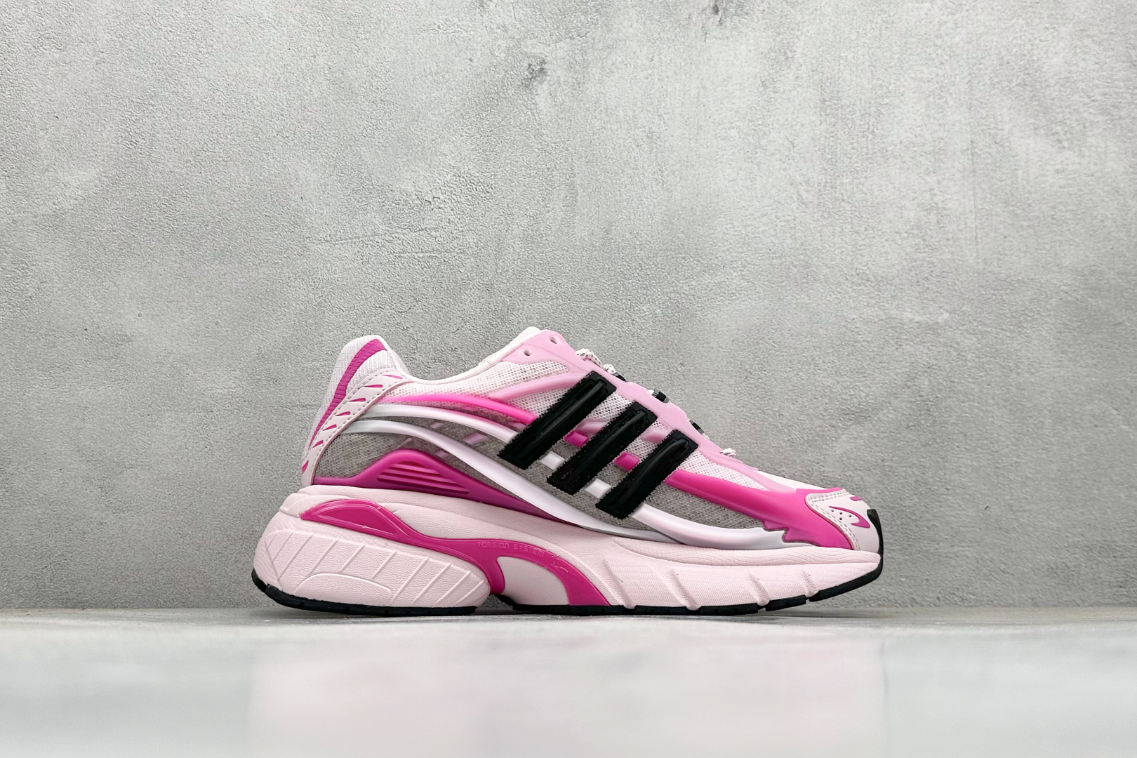 Adidas Originals Adistar Jellyfish 阿迪复古舒适防滑减震运动鞋货号：j