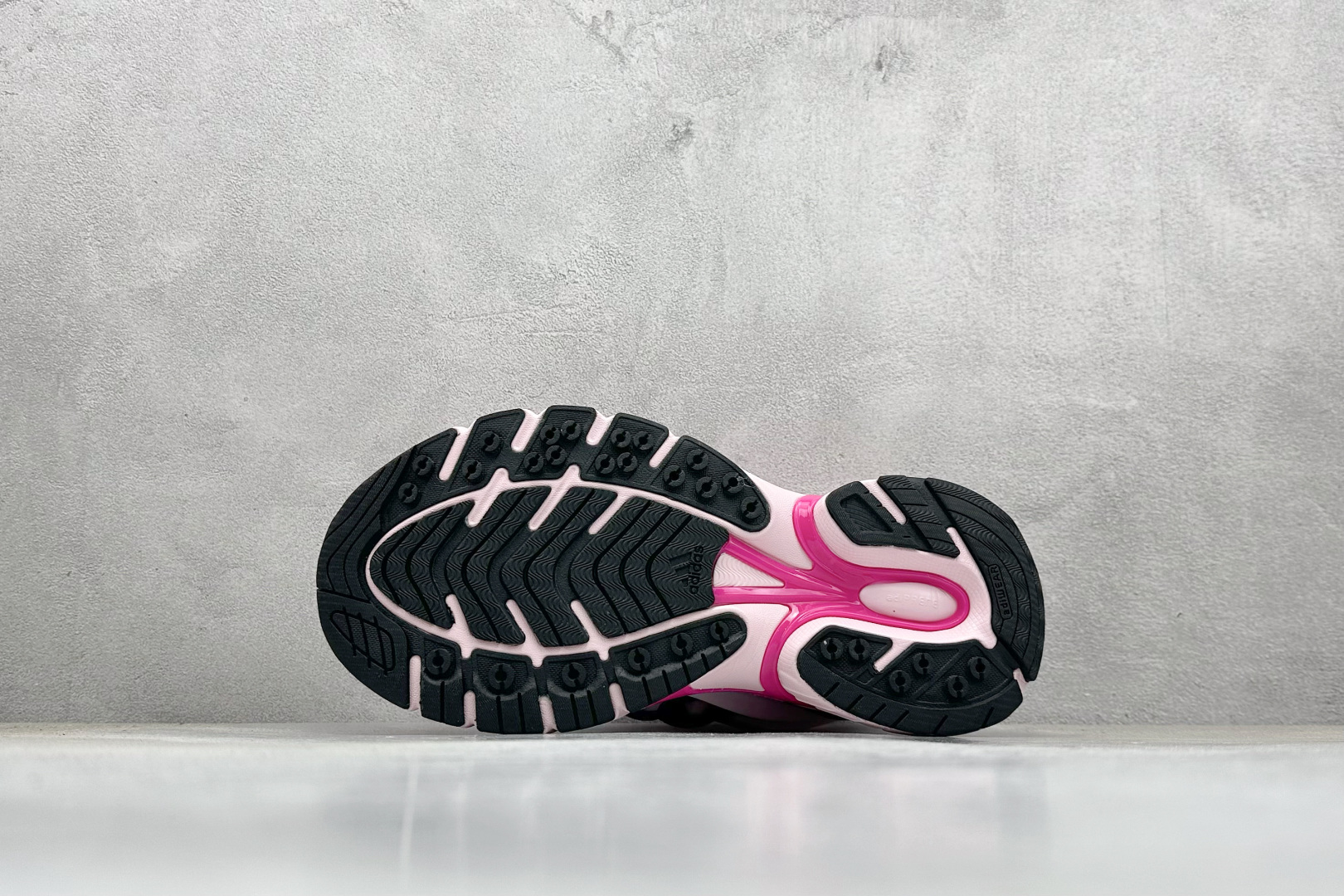 Adidas Originals Adistar Jellyfish 阿迪复古舒适防滑减震运动鞋货号：j
