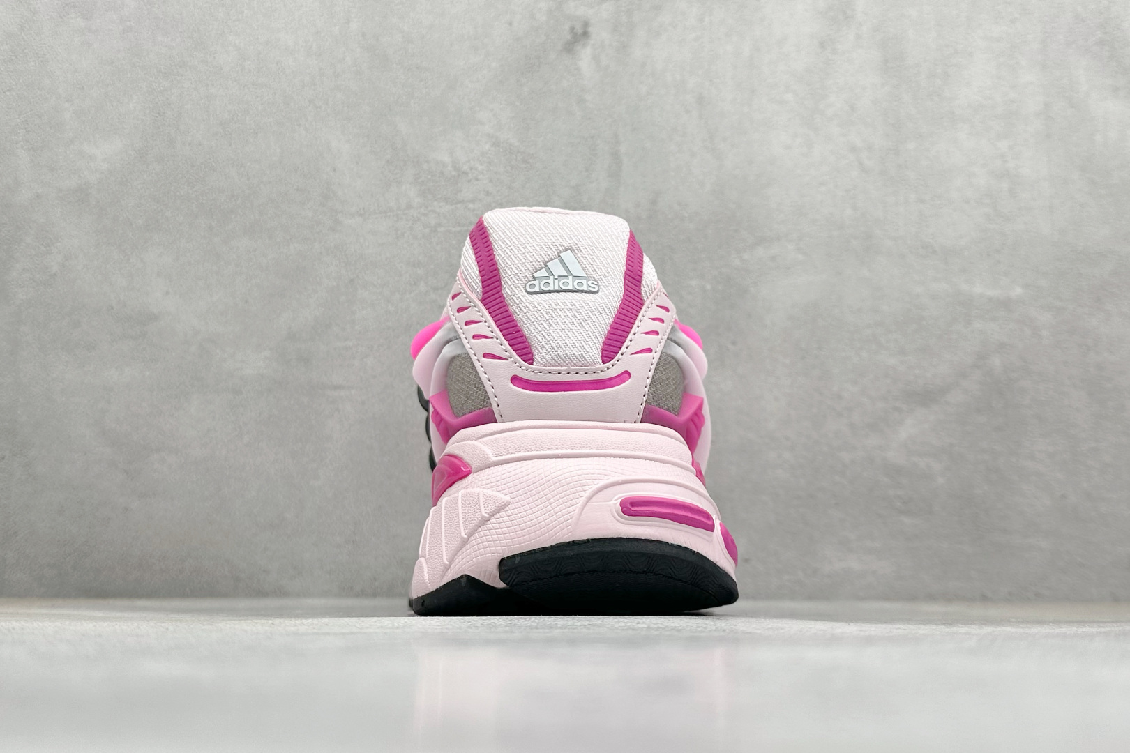 Adidas Originals Adistar Jellyfish 阿迪复古舒适防滑减震运动鞋货号：j