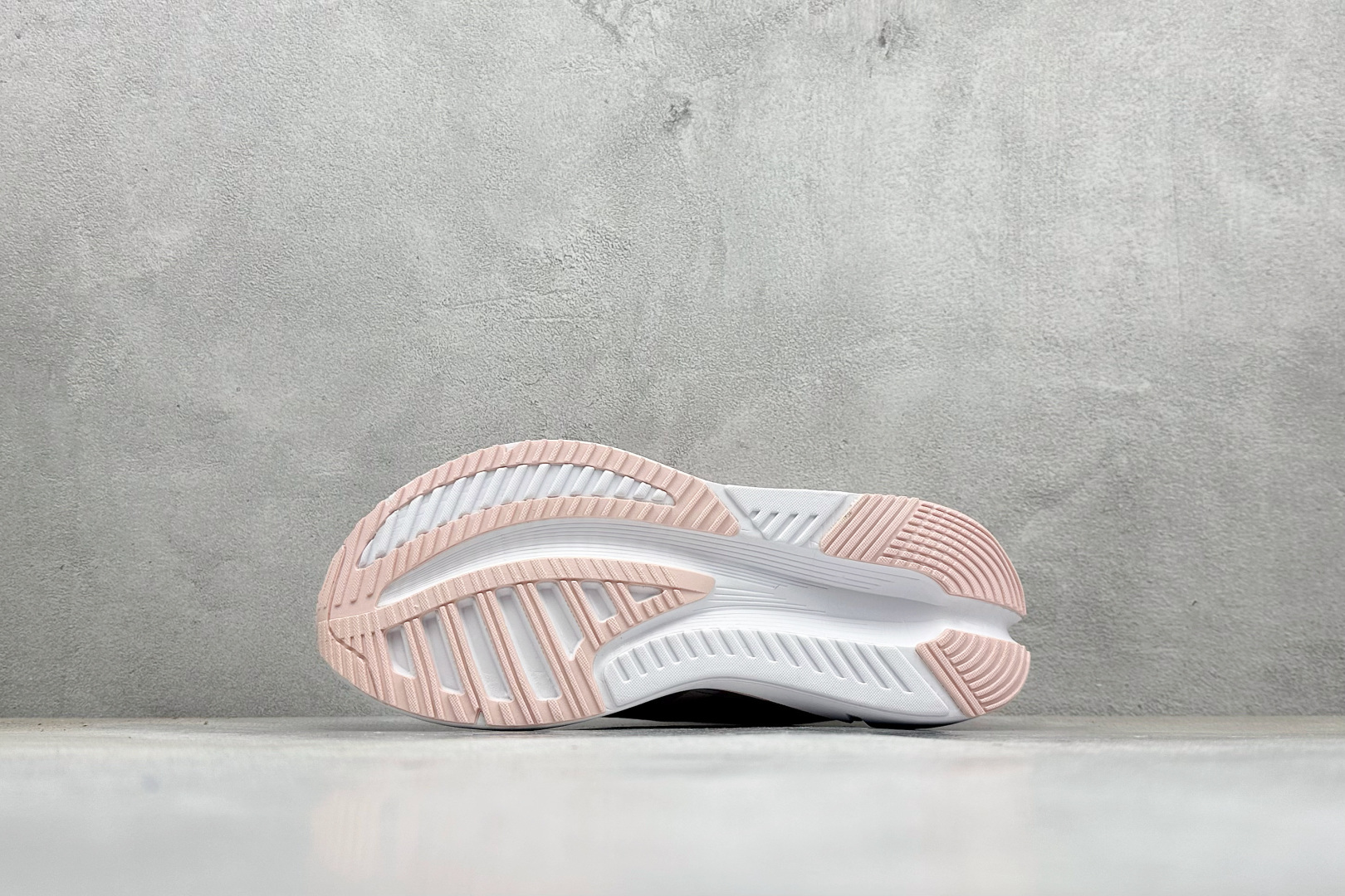 Adidas Originals Adistar 阿迪复古舒适防滑减震运动鞋 ID6187