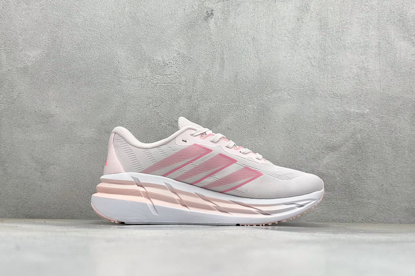 Adidas Originals Adistar 阿迪复古舒适防滑减震运动鞋 ID6187