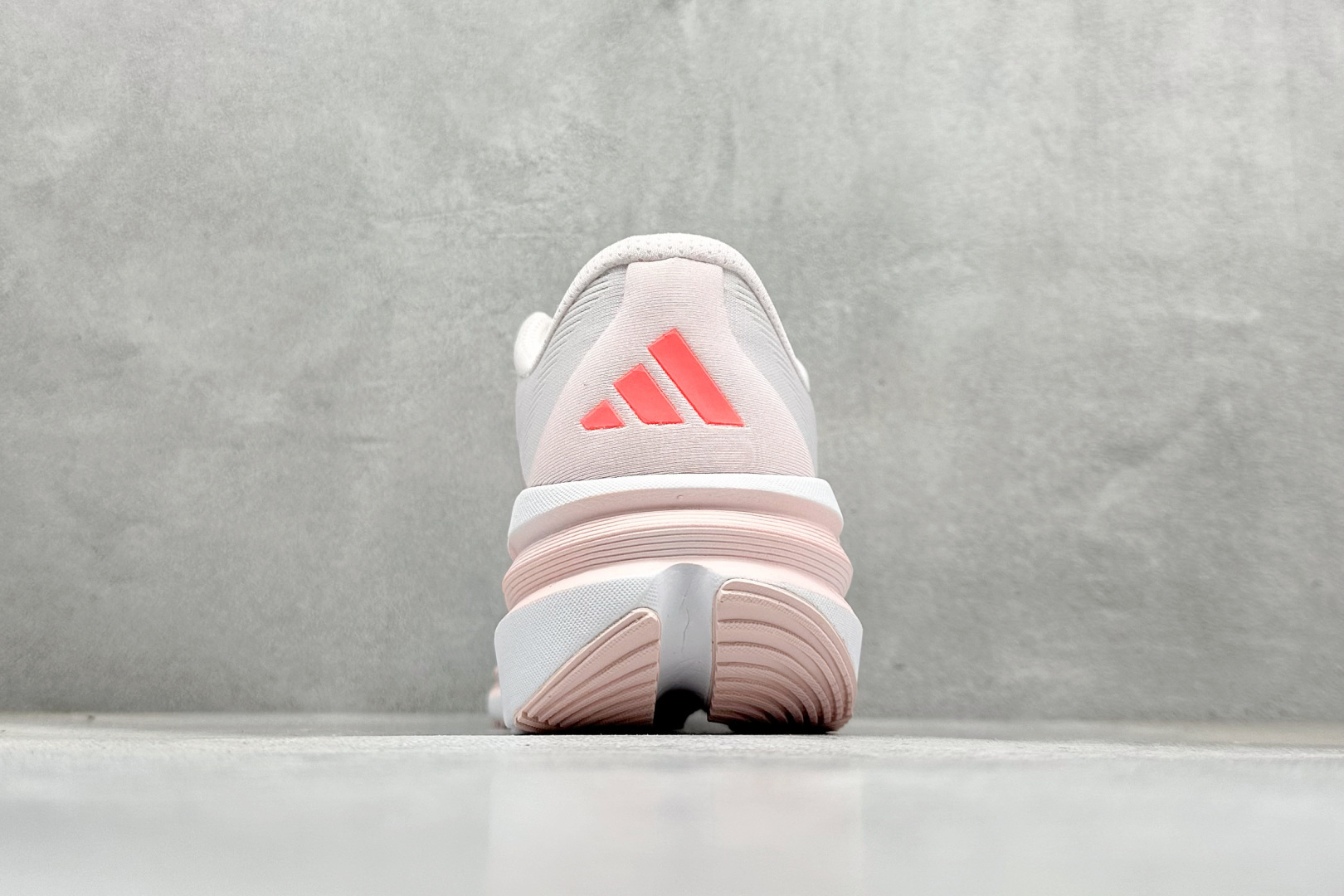 Adidas Originals Adistar 阿迪复古舒适防滑减震运动鞋 ID6187