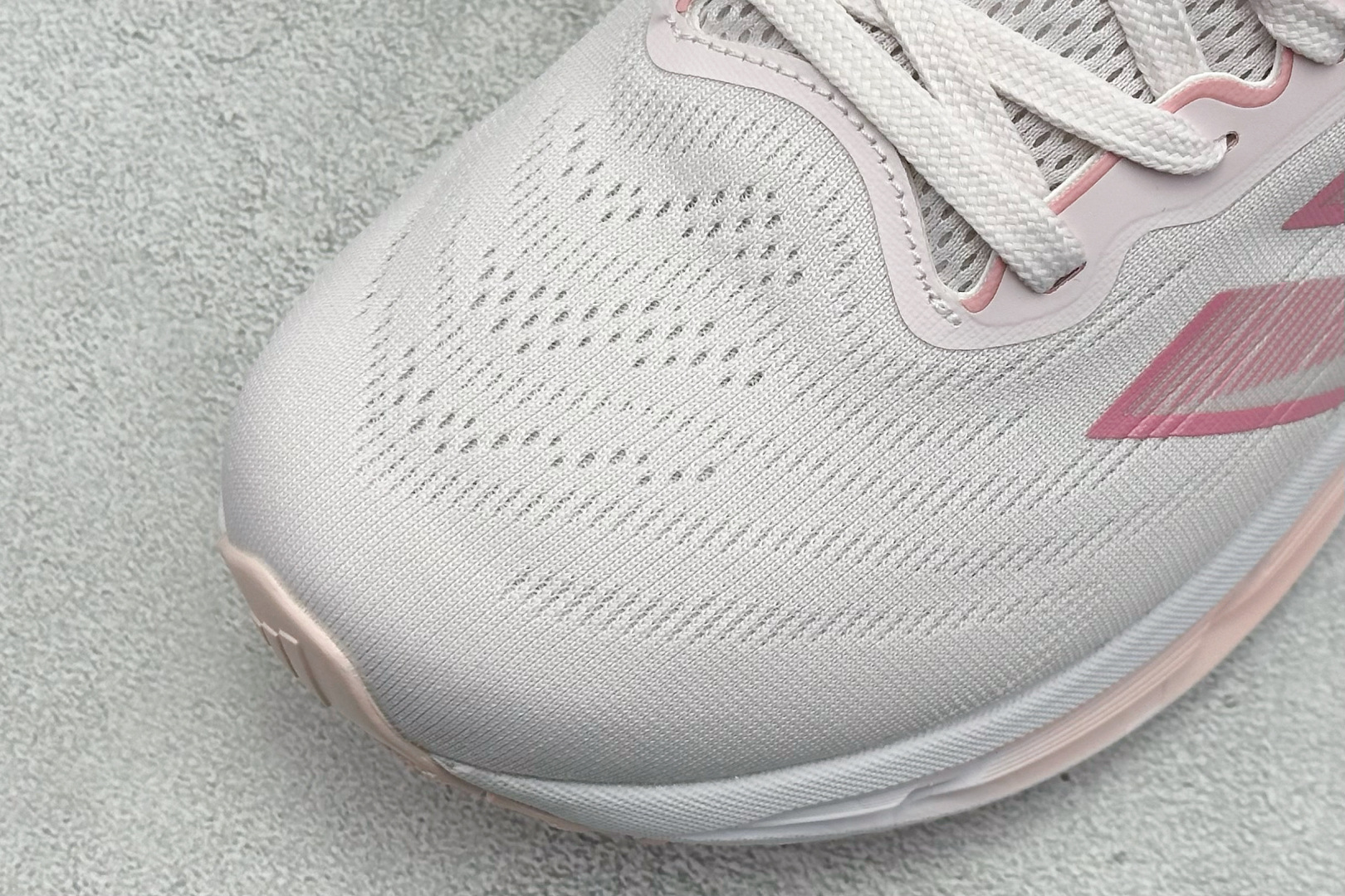 Adidas Originals Adistar 阿迪复古舒适防滑减震运动鞋 ID6187