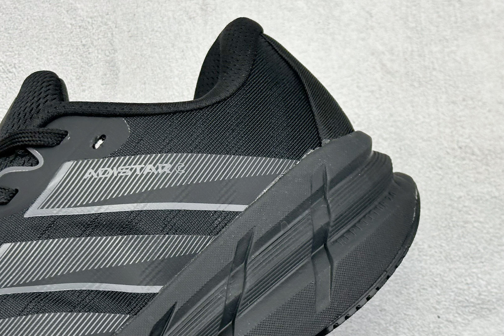 Adidas Originals Adistar 阿迪复古舒适防滑减震运动鞋 ID6182 Adidas Originals Adistar 阿迪复古舒适防滑减震运动鞋 ID6182