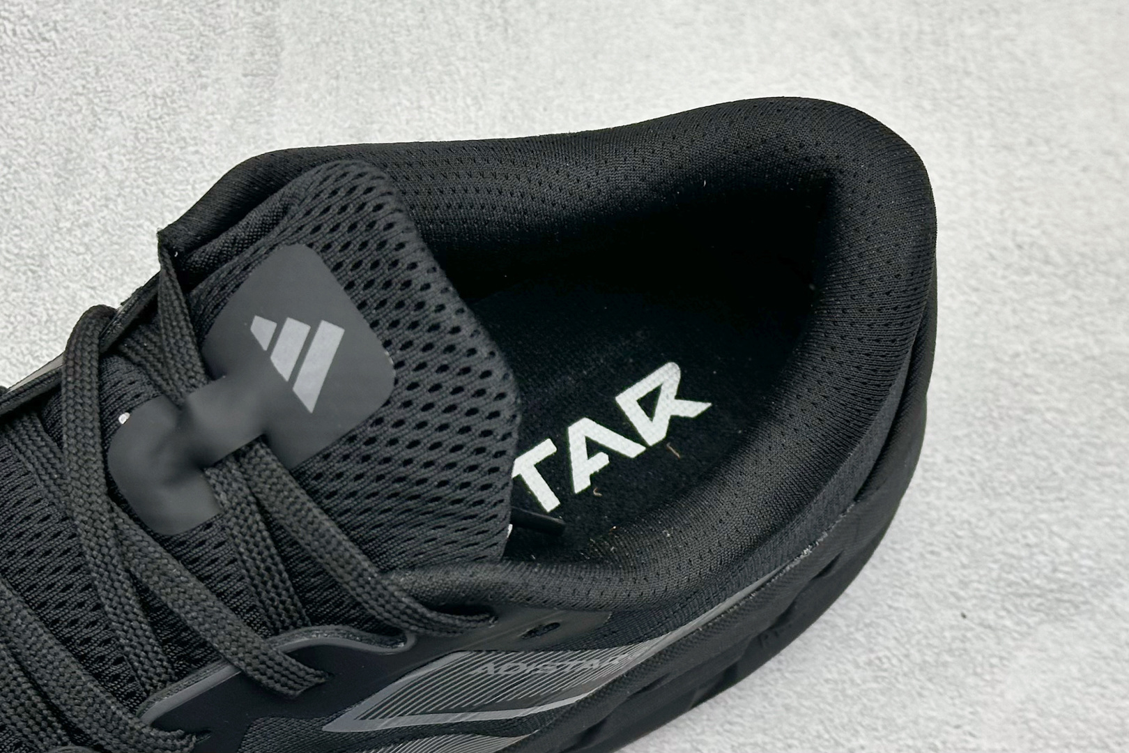 Adidas Originals Adistar 阿迪复古舒适防滑减震运动鞋 ID6182 Adidas Originals Adistar 阿迪复古舒适防滑减震运动鞋 ID6182