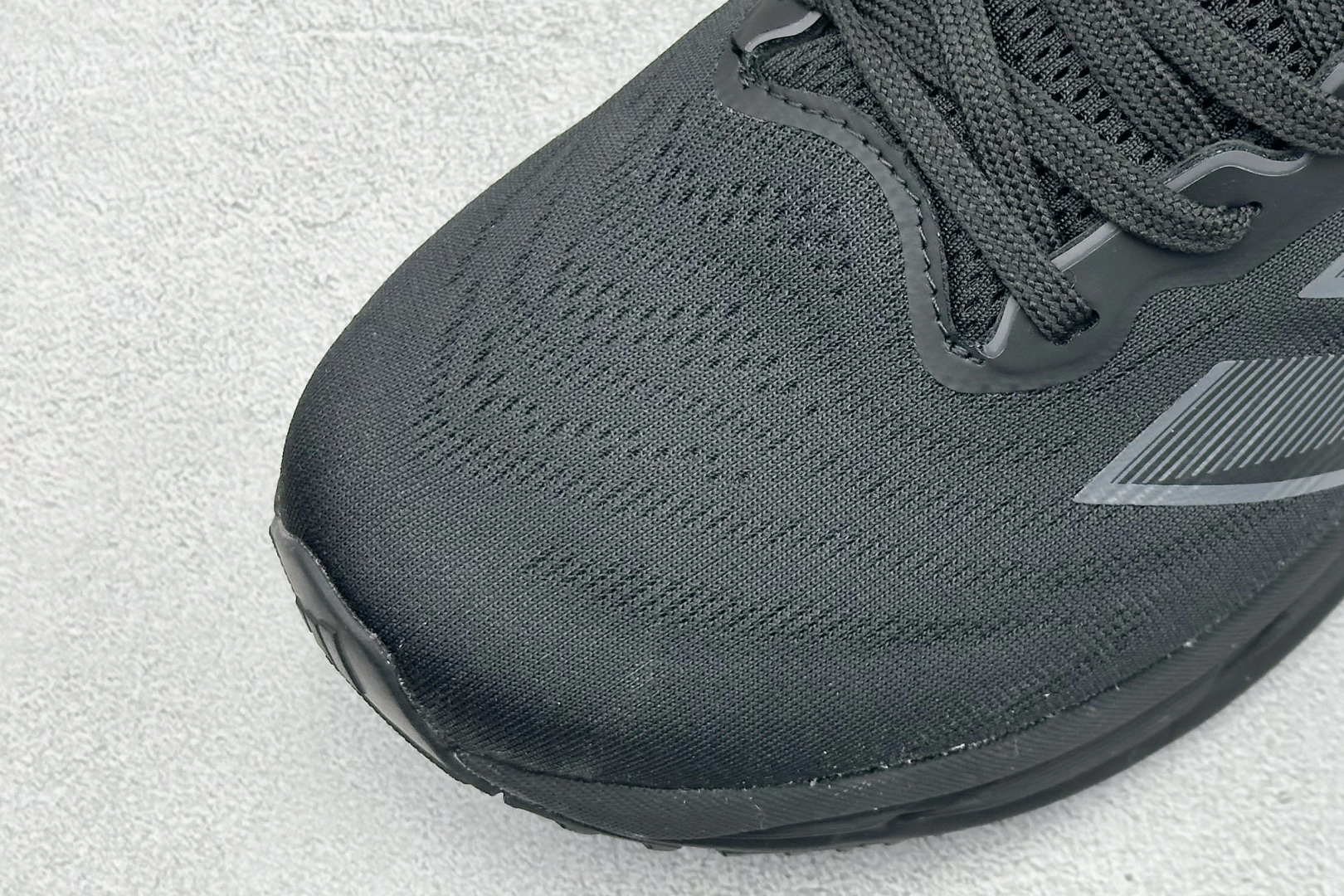 Adidas Originals Adistar 阿迪复古舒适防滑减震运动鞋 ID6182 Adidas Originals Adistar 阿迪复古舒适防滑减震运动鞋 ID6182