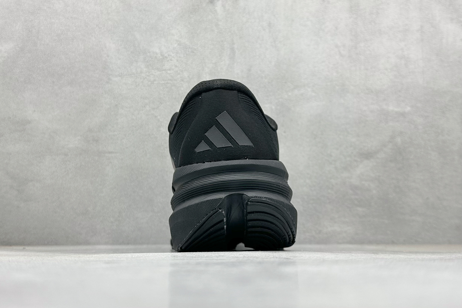 Adidas Originals Adistar 阿迪复古舒适防滑减震运动鞋 ID6182 Adidas Originals Adistar 阿迪复古舒适防滑减震运动鞋 ID6182