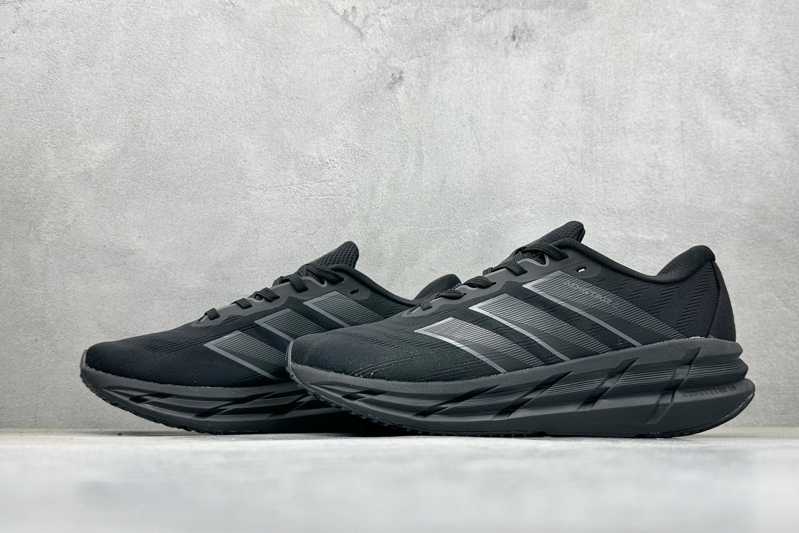 Adidas Originals Adistar 阿迪复古舒适防滑减震运动鞋 ID6182 Adidas Originals Adistar 阿迪复古舒适防滑减震运动鞋 ID6182