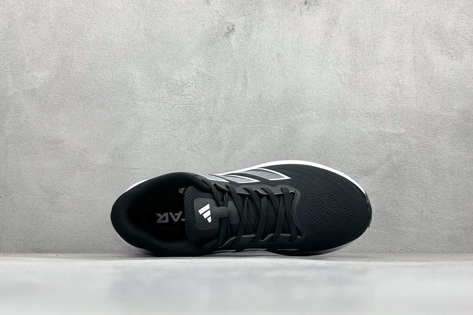 180 Adidas Originals Adistar 阿迪复古舒适防滑减震运动鞋 ID6180