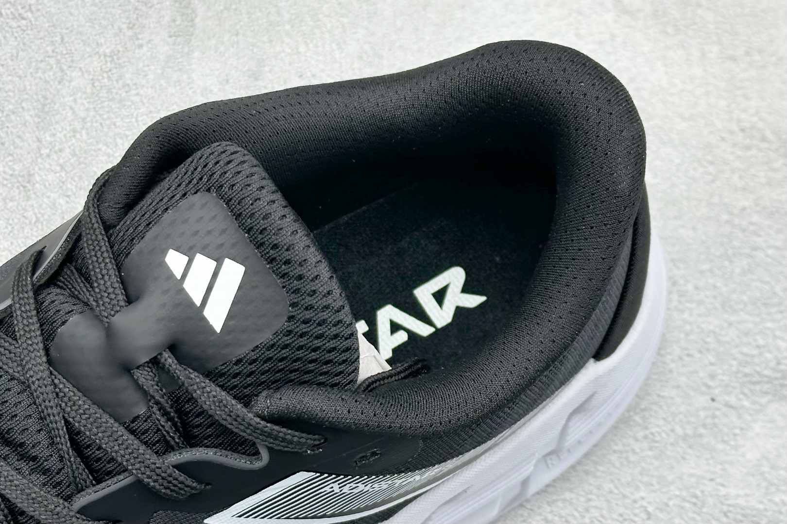 180 Adidas Originals Adistar 阿迪复古舒适防滑减震运动鞋 ID6180