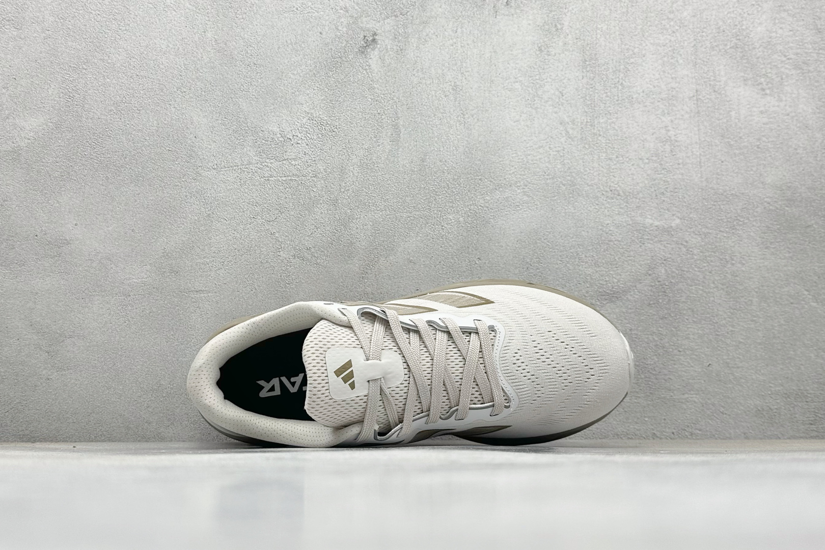 Adidas Originals Adistar 阿迪复古舒适防滑减震运动鞋 ID6188