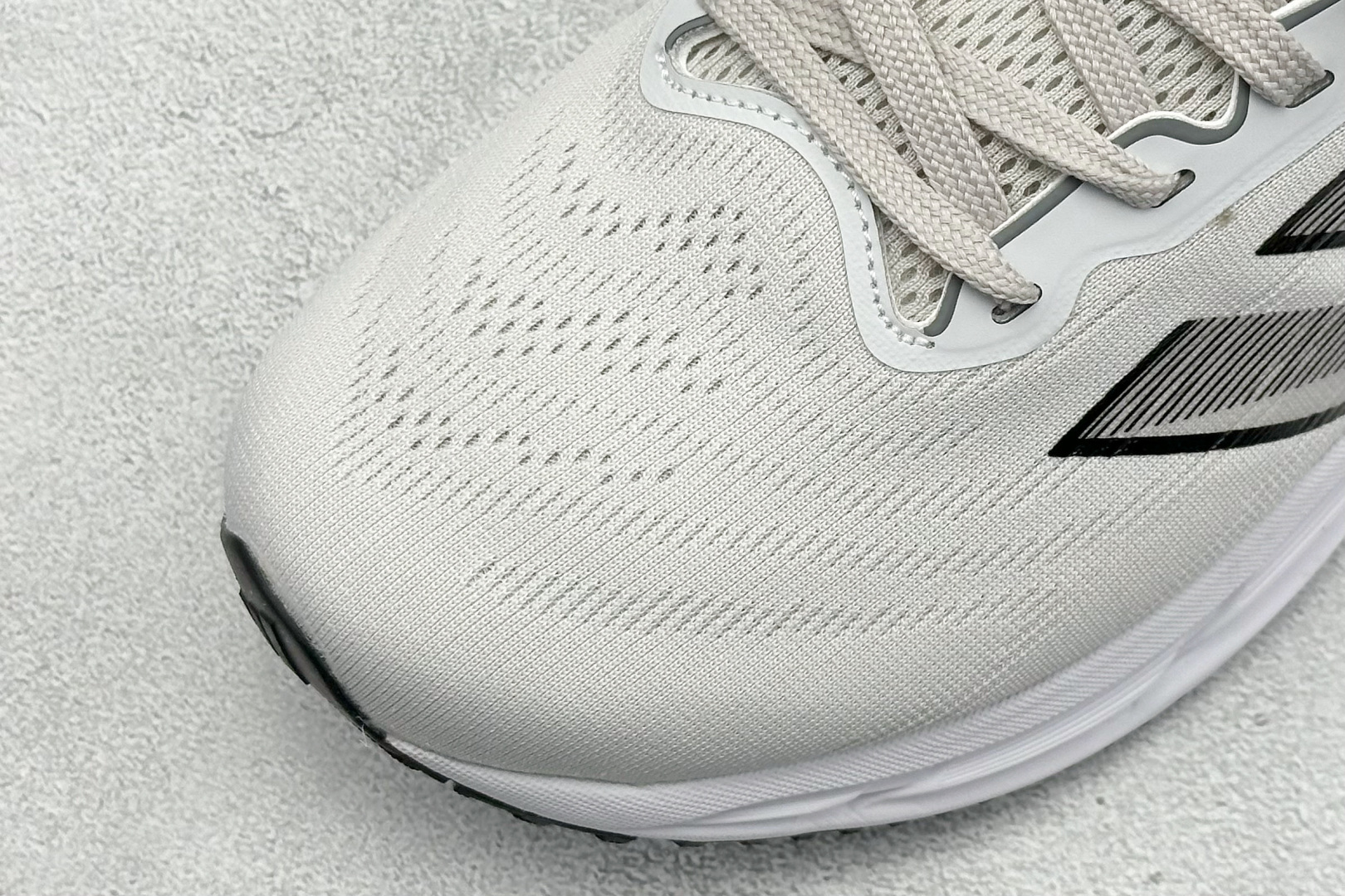 Adidas Originals Adistar 阿迪复古舒适防滑减震运动鞋 ID6186