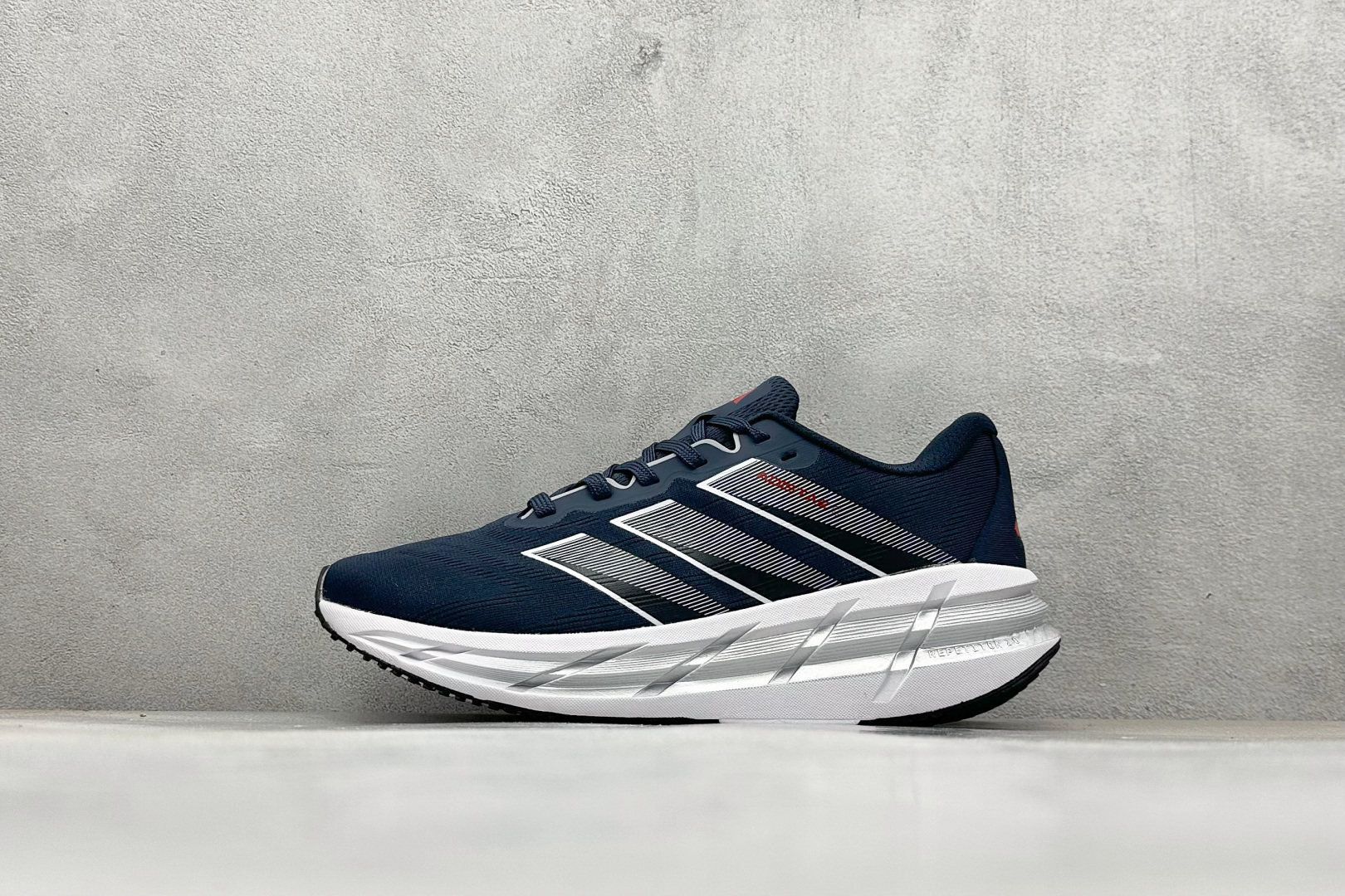 Adidas Originals Adistar 阿迪复古舒适防滑减震运动鞋 ID6183 Adidas Originals Adistar 阿迪复古舒适防滑减震运动鞋 ID6183