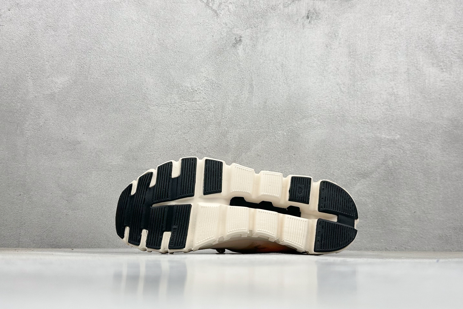 180 YH版ON 昂跑 On Cloud 6 系列 网面透气运动鞋跑步鞋 3WF1002