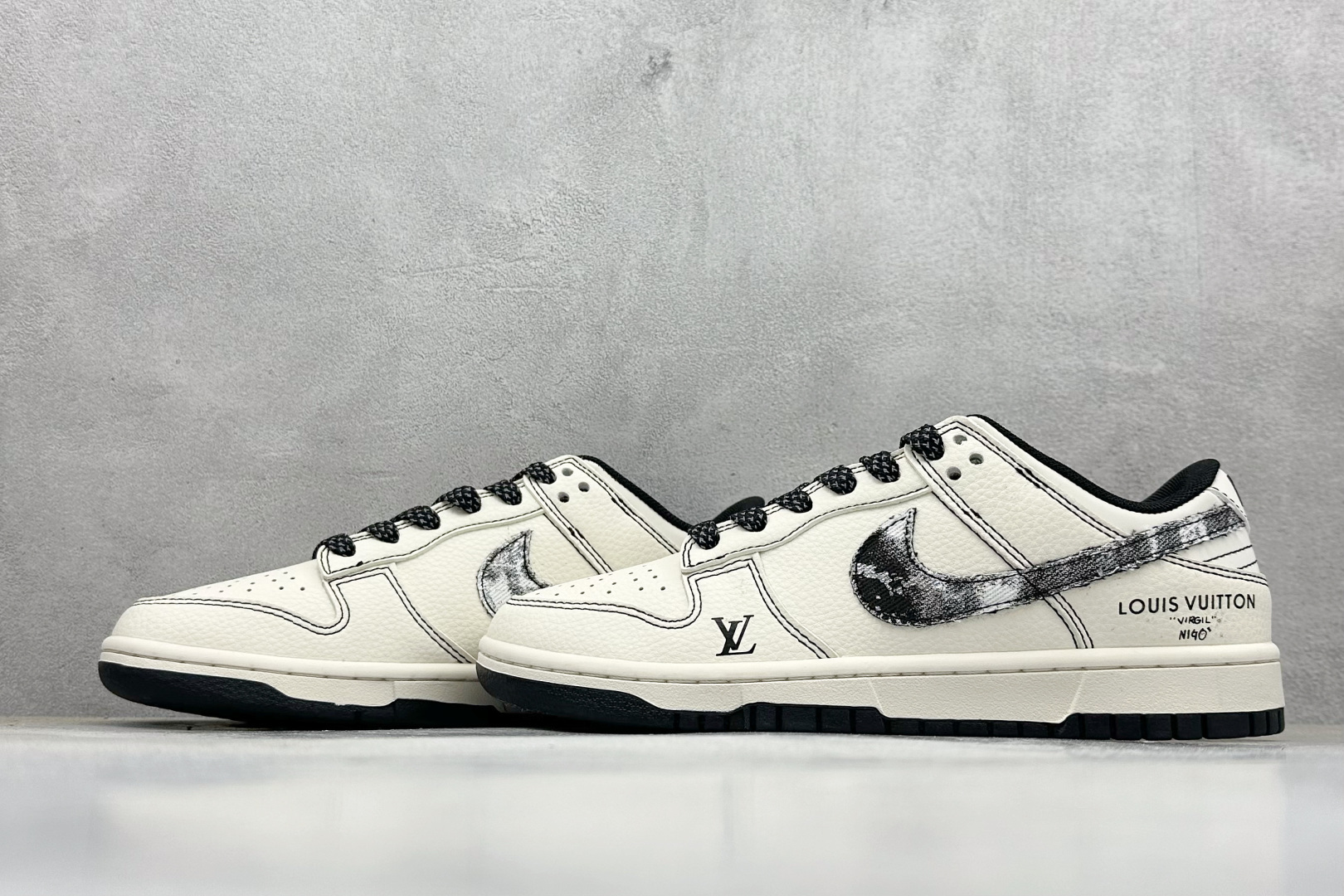 Nike SB Dunk Low LV联名 米黑牛仔勾 周年高端定制 低帮休闲板鞋 JP1628-027