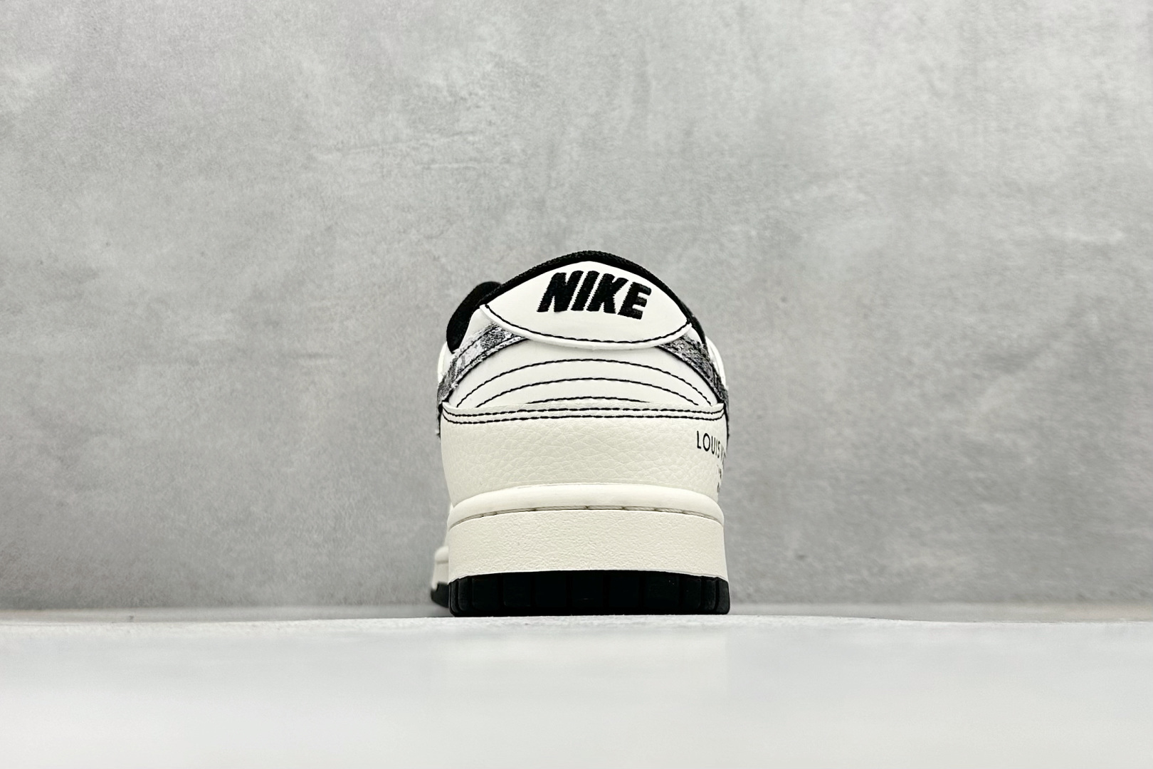 Nike SB Dunk Low LV联名 米黑牛仔勾 周年高端定制 低帮休闲板鞋 JP1628-027