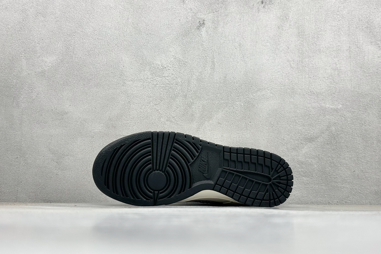 Nike SB Dunk Low LV联名 米黑牛仔勾 周年高端定制 低帮休闲板鞋 JP1628-027