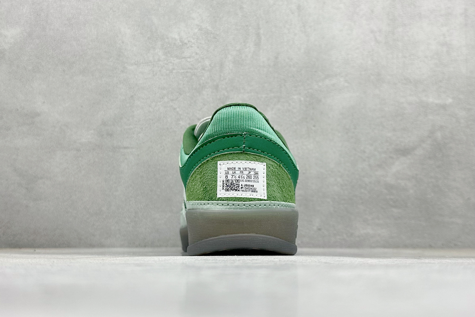 HY版Bad Bunny x Adidas Gazelle Indoor 联名款 三叶草复古休闲防滑耐磨低帮板鞋 JS5049