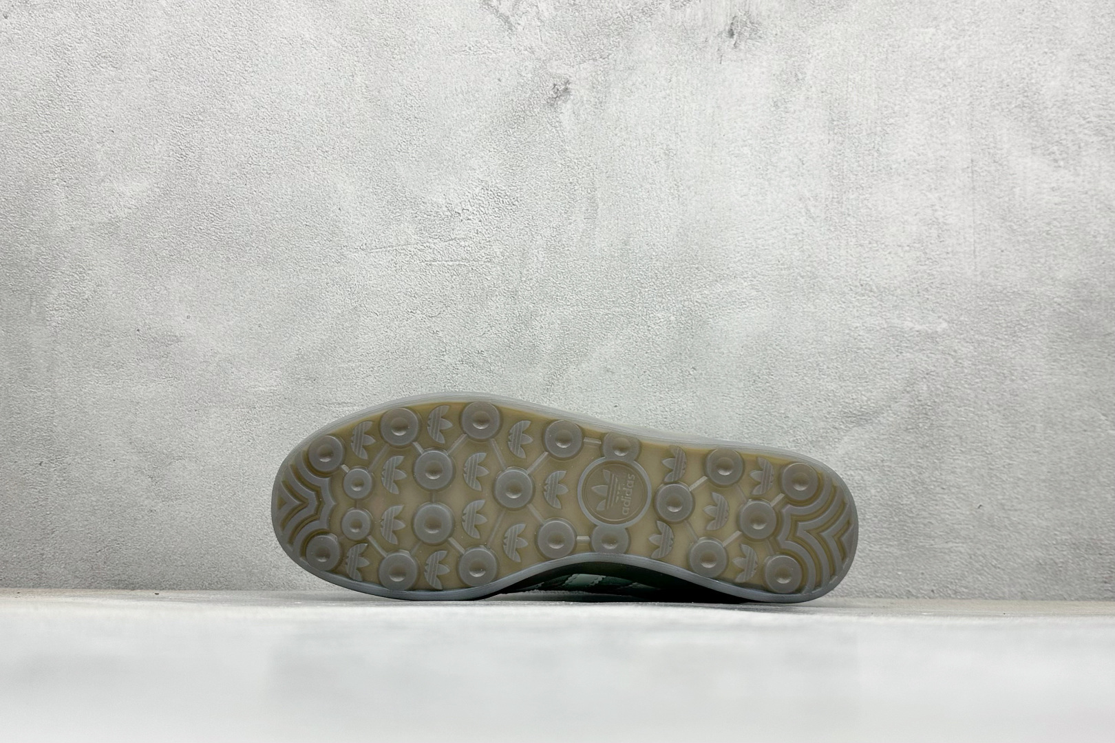 HY版Bad Bunny x Adidas Gazelle Indoor 联名款 三叶草复古休闲防滑耐磨低帮板鞋 JS5049