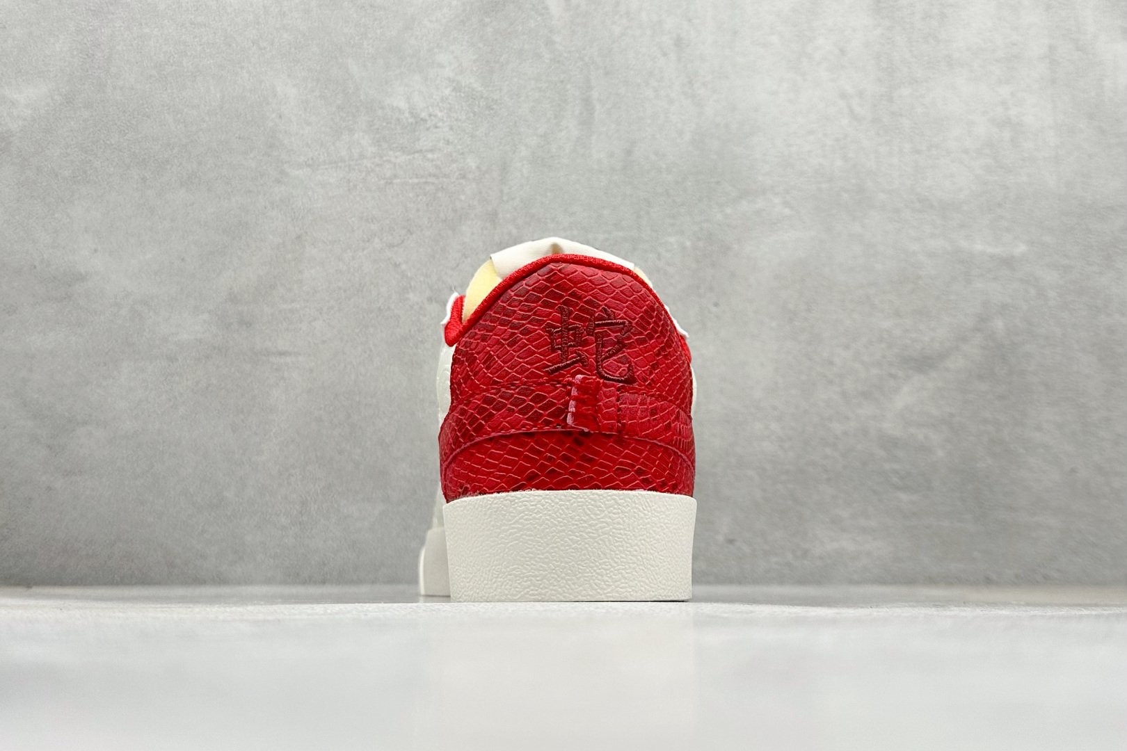 PG版Nike Blazer low 77 JUMBO 开括者大勾低帮休闲板鞋 DN2158-006 PG版Nike Blazer low 77 JUMBO 开括者大勾低帮休闲板鞋 DN2158-006