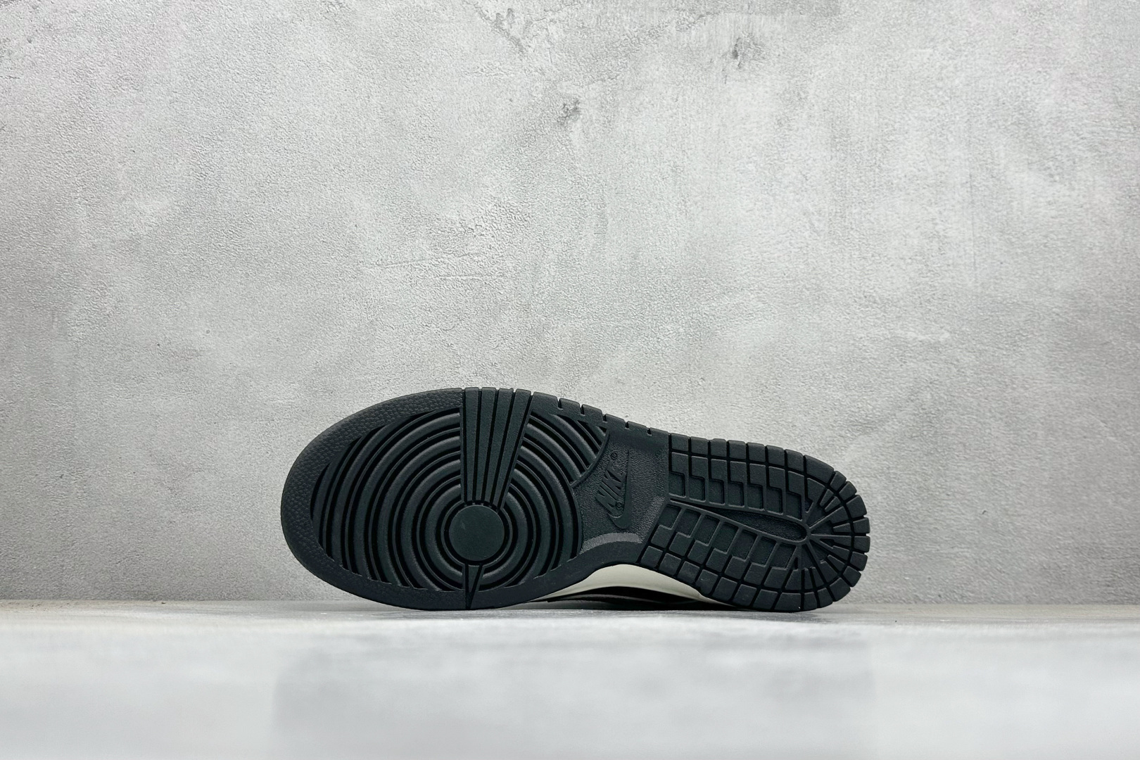 280 SC版Nike SB Dunk Low“LV联名——格纹雾灰” 高端定制 低帮休闲板鞋 SC0601-452