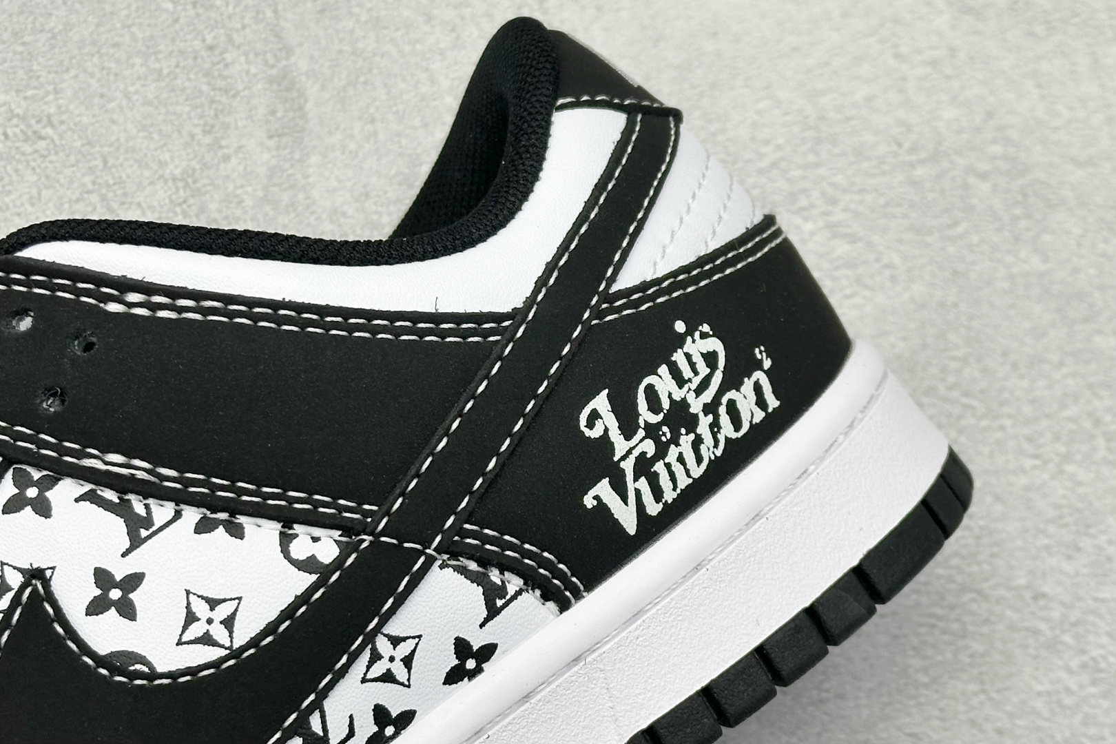 280 XC版Nike SB Dunk Low“LV联名——红标印花” 周年高端定制 低帮休闲板鞋 CS1688-129