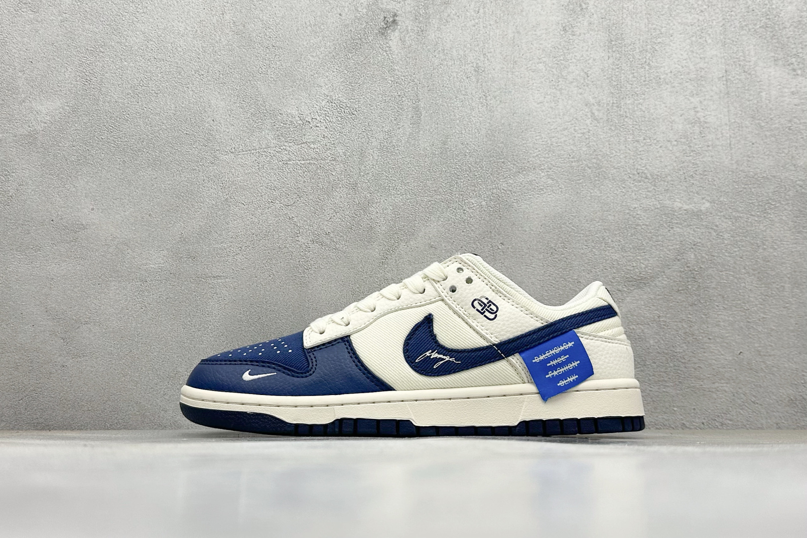 Nike SB Dunk Low 联名 米白帆布蓝钩 高端定制 低帮休闲板鞋 XD1588-230