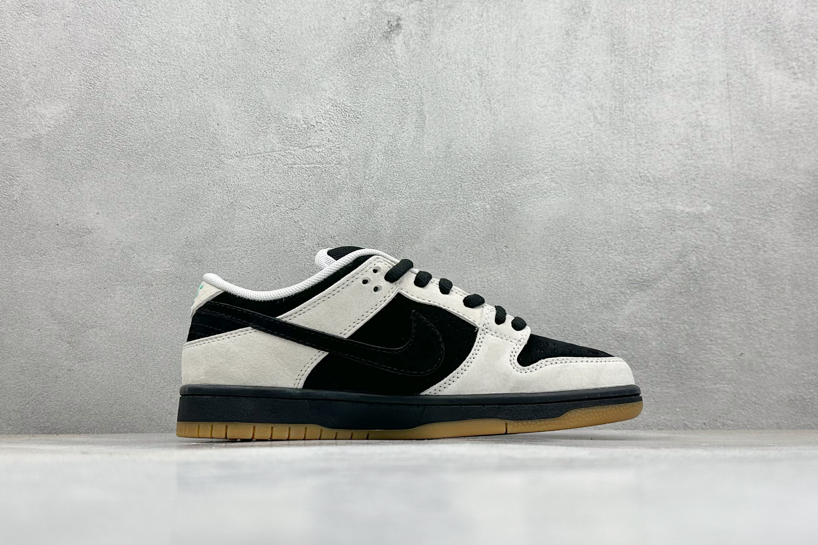 K版NIKE SB Dunk Low 灰黑白 HF3704-001