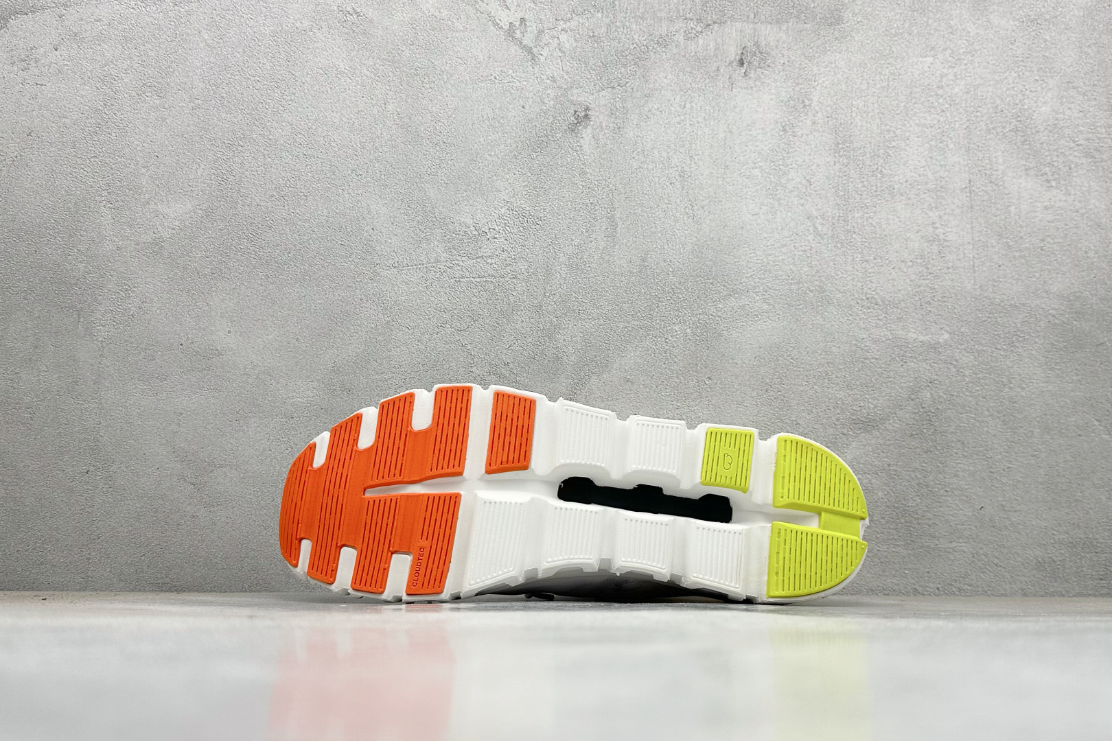 180 YH版ON 昂跑 On Cloud 6 系列 网面透气运动鞋跑步鞋 3MF1002