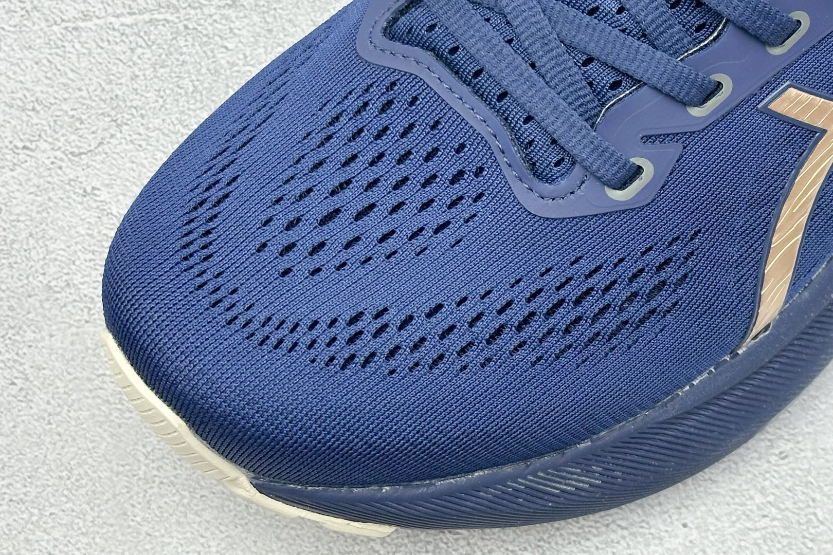 180 Asics Gel-Kayano 31代 亚瑟士运动休闲透气专业跑鞋 1011B950-400