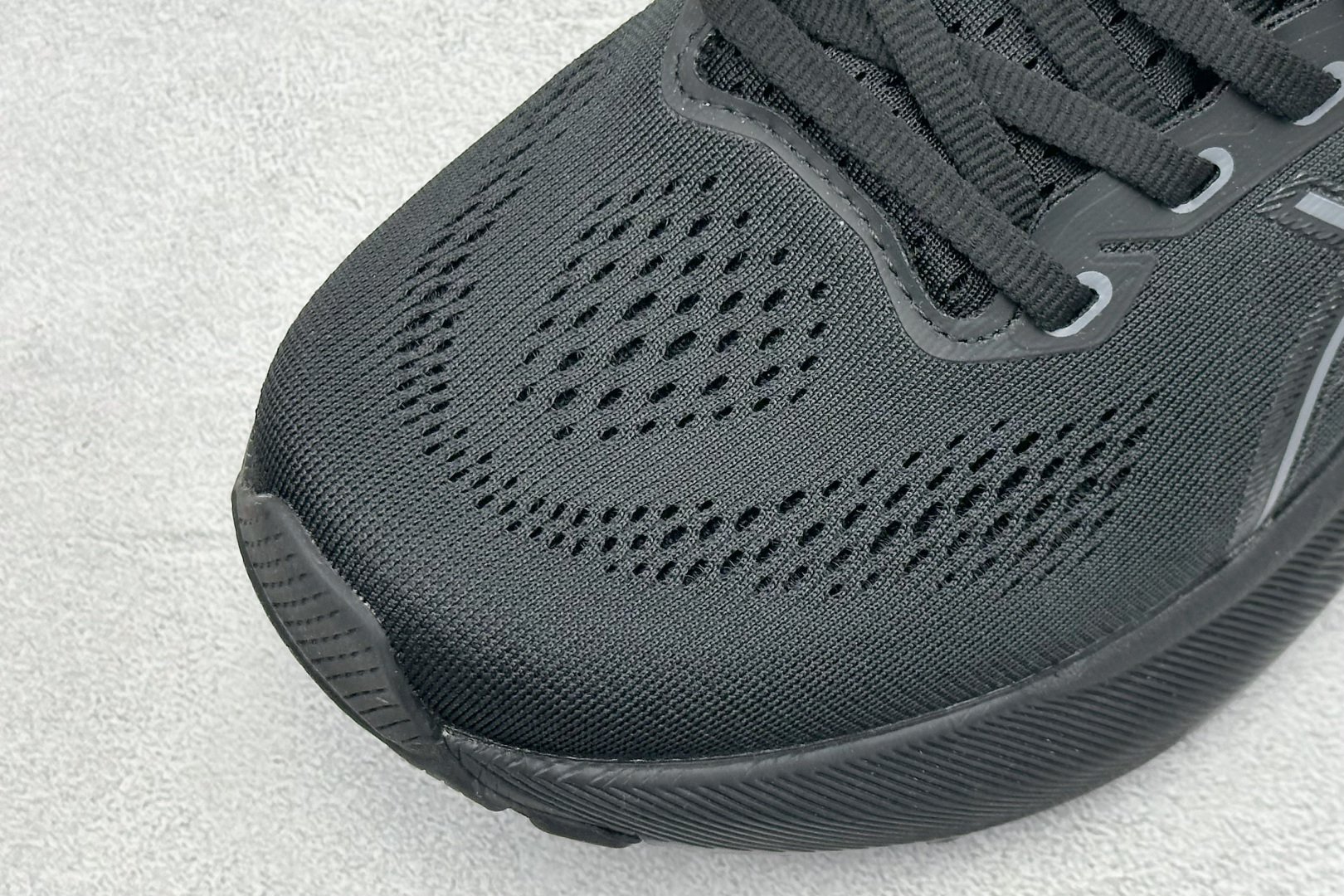 180 Asics Gel-Kayano 31代 亚瑟士运动休闲透气专业跑鞋 1011B867-001