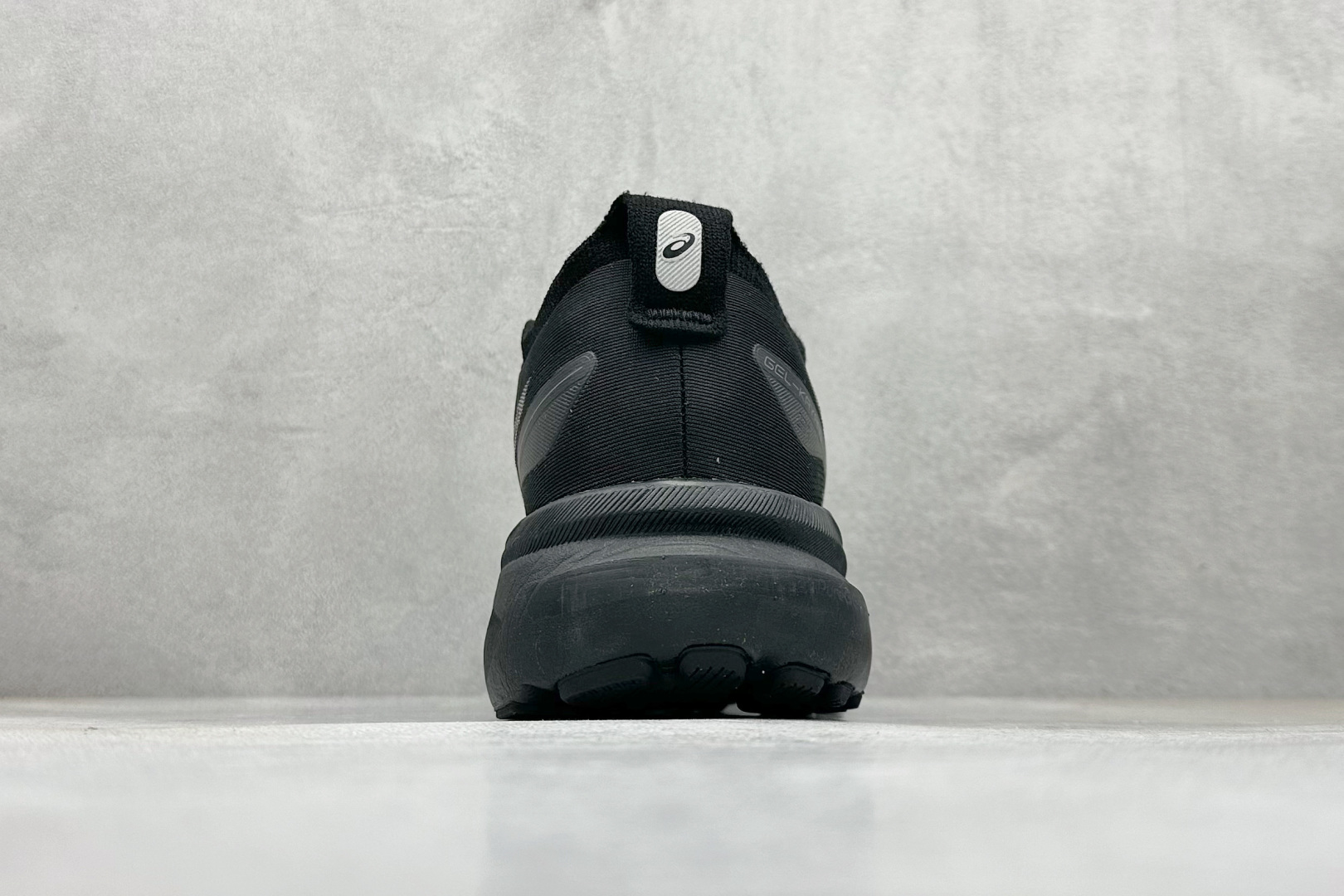 180 Asics Gel-Kayano 31代 亚瑟士运动休闲透气专业跑鞋 1011B867-001