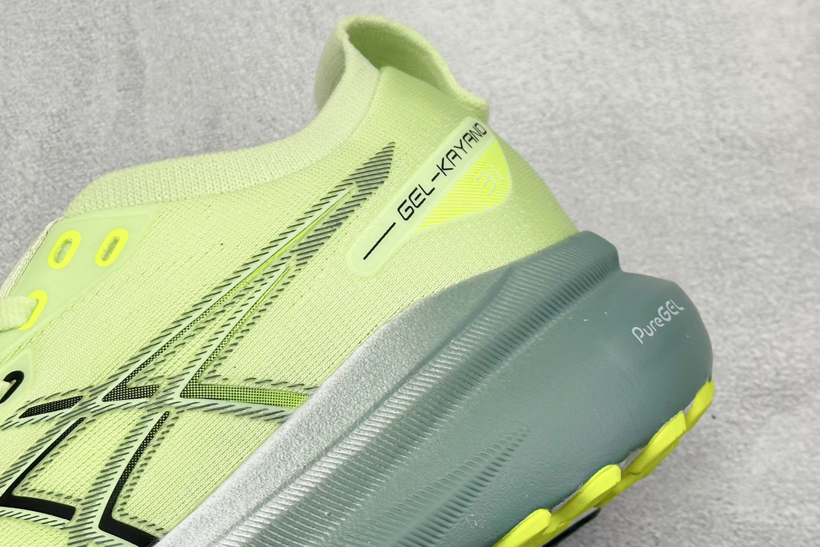 180 Asics Gel-Kayano 31代 亚瑟士运动休闲透气专业跑鞋 1011B867-300