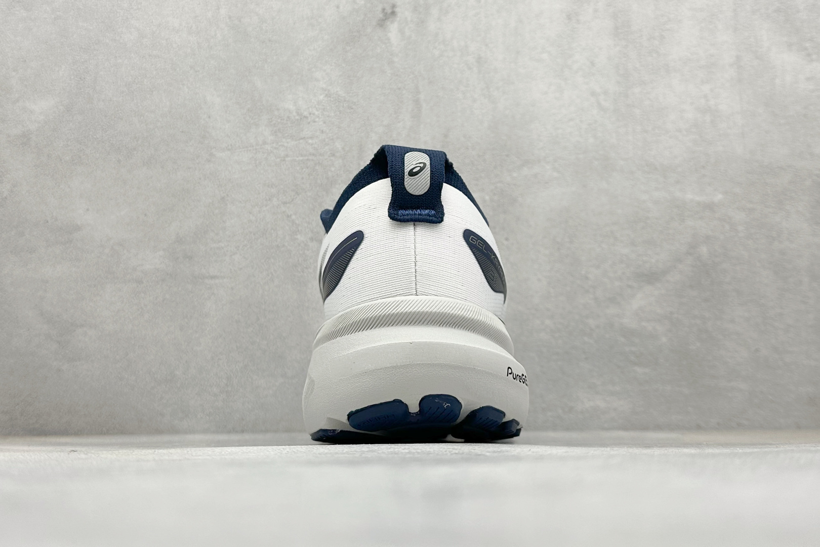 180 Asics Gel-Kayano 31代 亚瑟士运动休闲透气专业跑鞋 1011B995-021