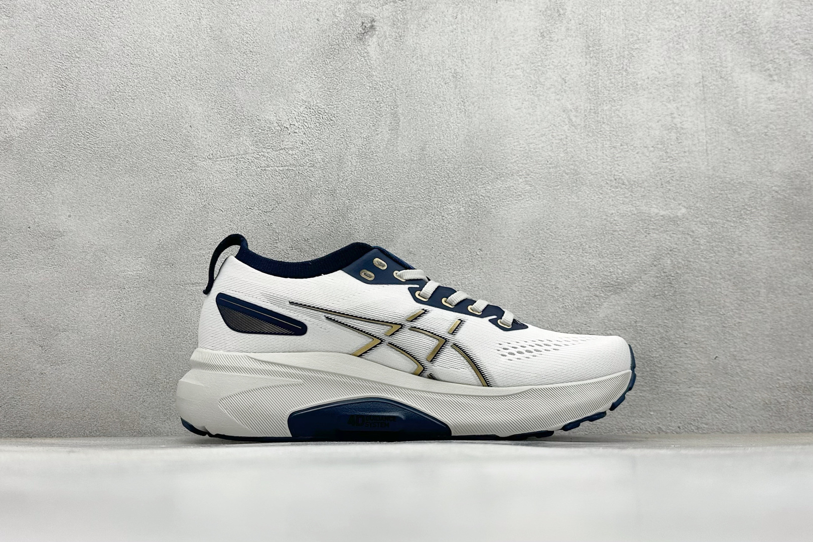 180 Asics Gel-Kayano 31代 亚瑟士运动休闲透气专业跑鞋 1011B995-021