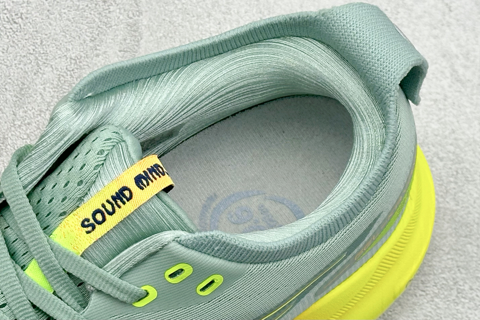 180 Asics Gel-Kayano 31代 亚瑟士运动休闲透气专业跑鞋 1011B929-750