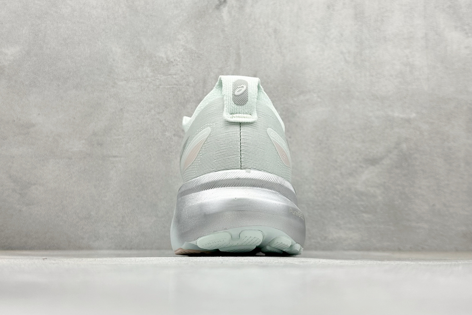 180 Asics Gel-Kayano 31代 亚瑟士运动休闲透气专业跑鞋 1011B867-302