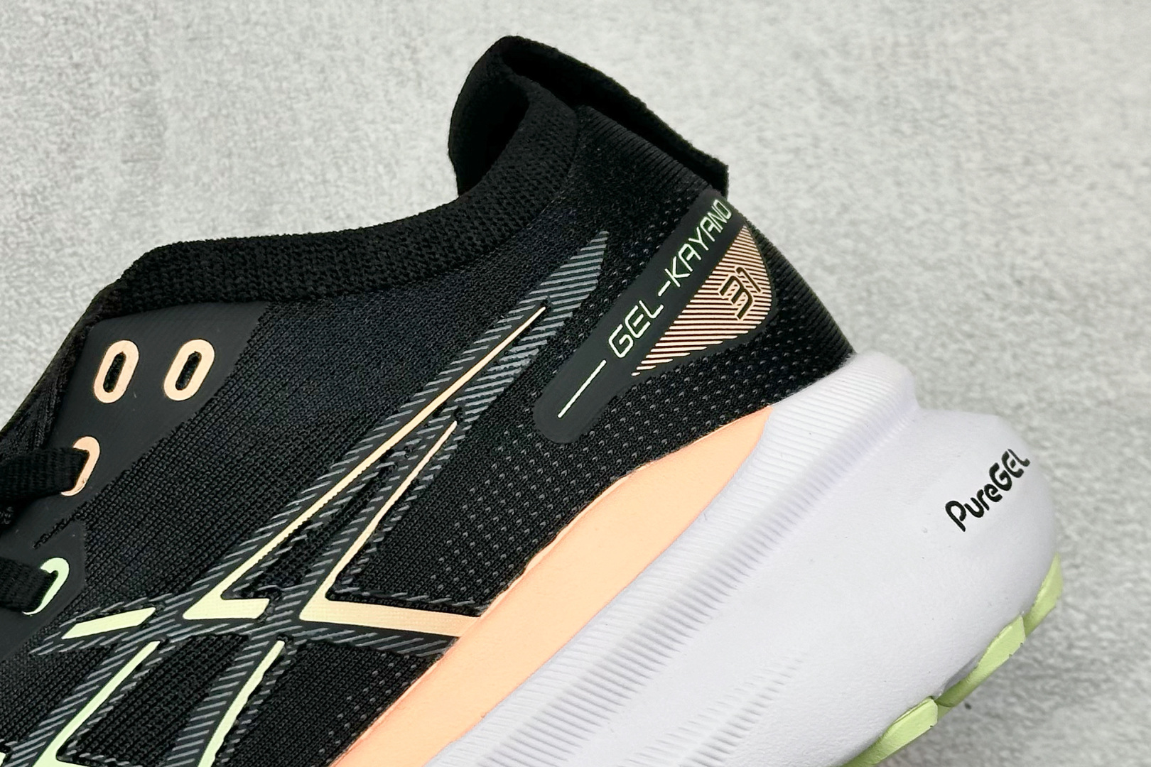 180 Asics Gel-Kayano 31代 亚瑟士运动休闲透气专业跑鞋 1011B867-003