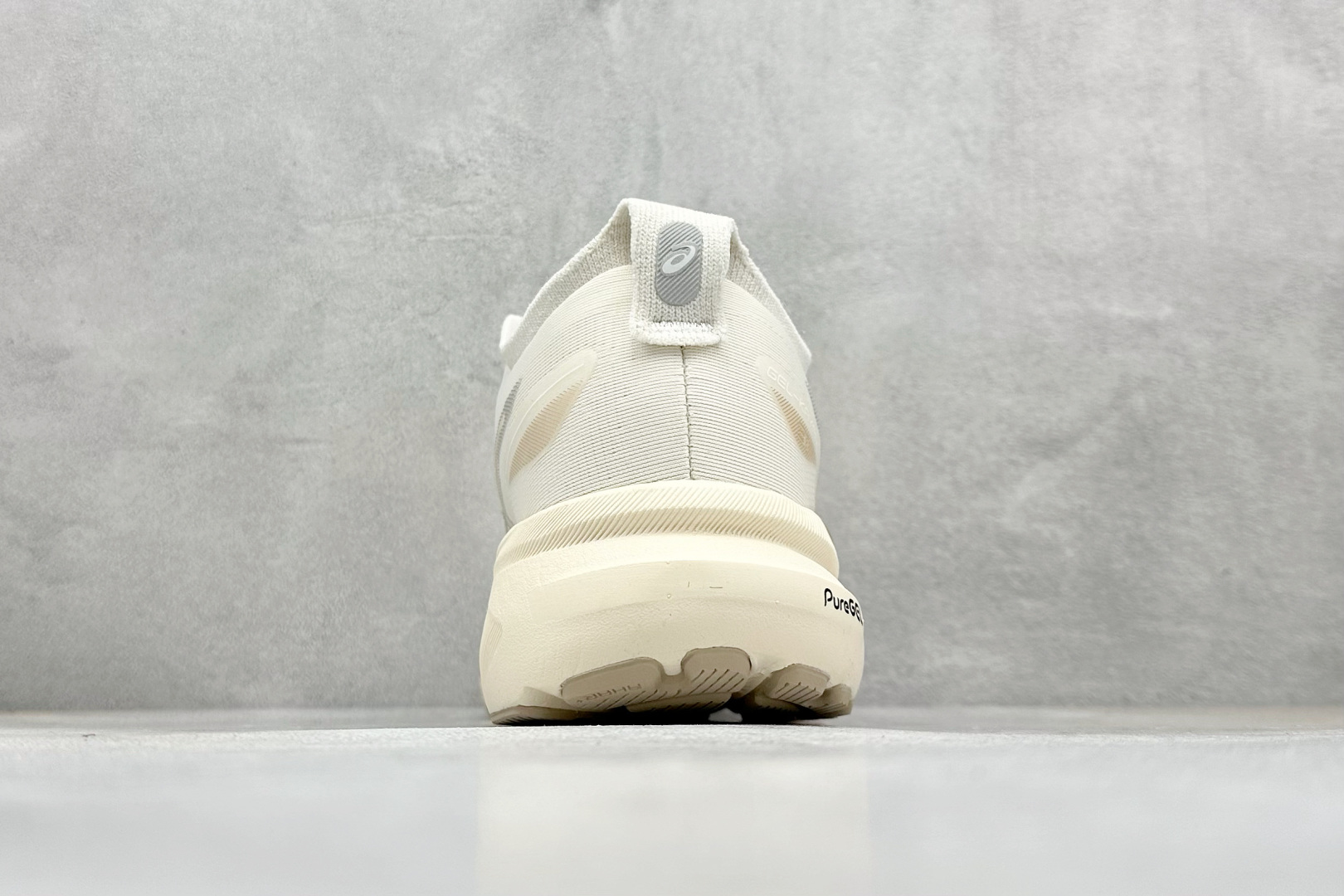 180 Asics Gel-Kayano 31代 亚瑟士运动休闲透气专业跑鞋 1011B995-200