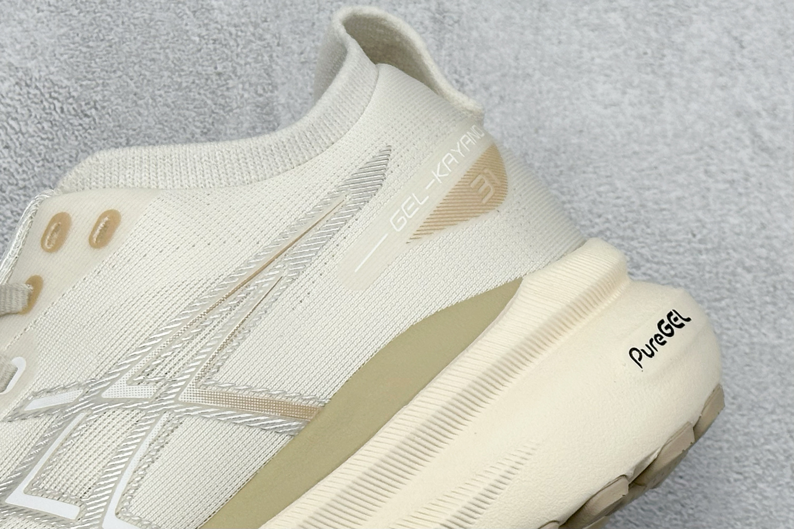 180 Asics Gel-Kayano 31代 亚瑟士运动休闲透气专业跑鞋 1011B995-200